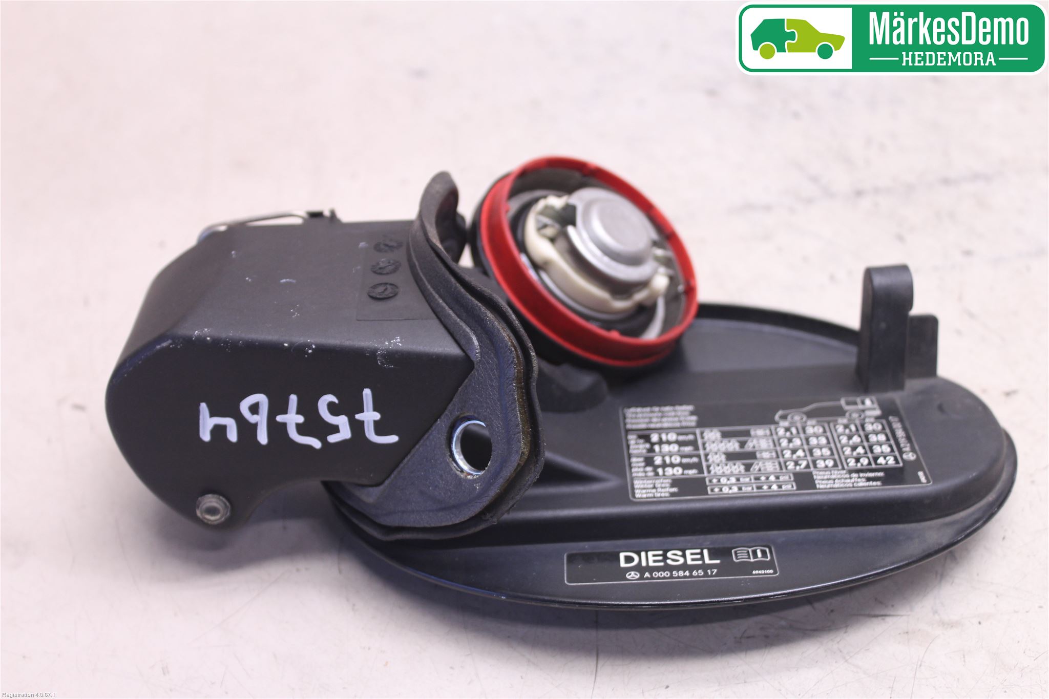 Mercedes-Benz MB CLS (C219) 03-11 Tanklucka