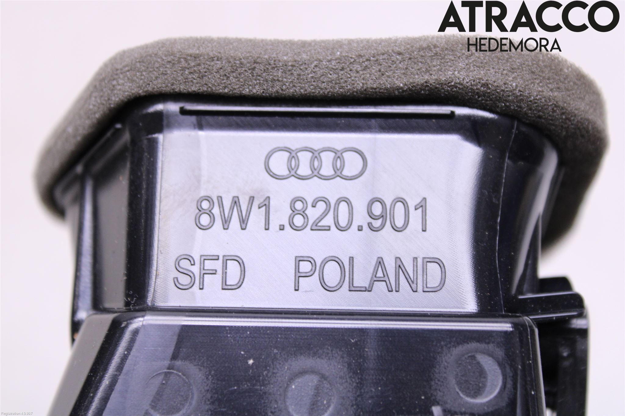 Audi A4/S4 B9 20- Defrosterkanal-Munstycke
