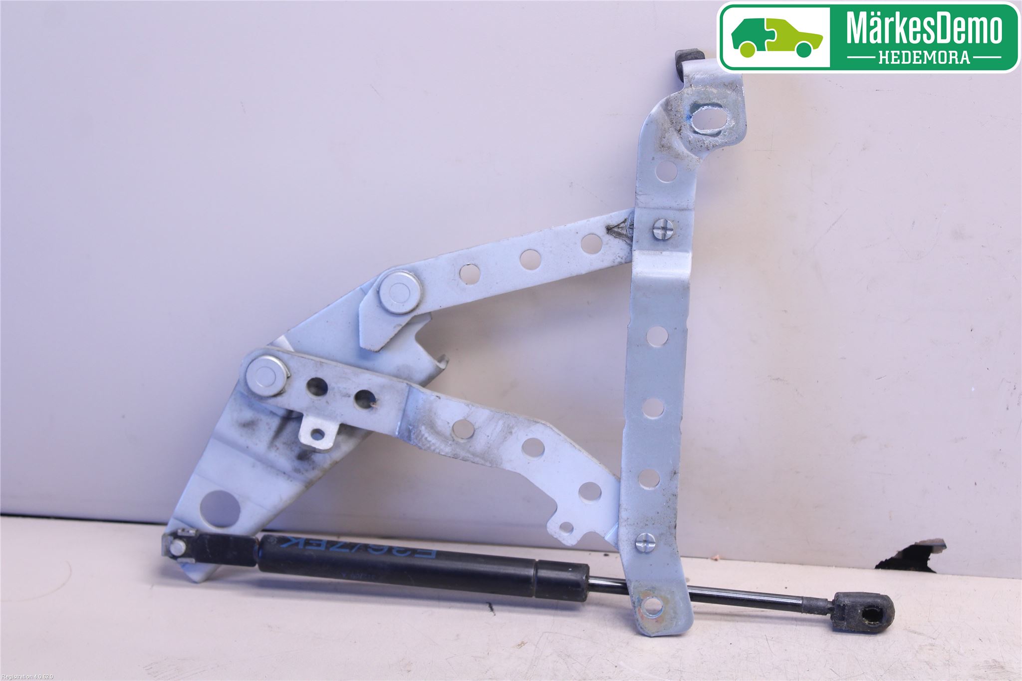 BMW Z3 E36/6    94-02 Huvgångjärn