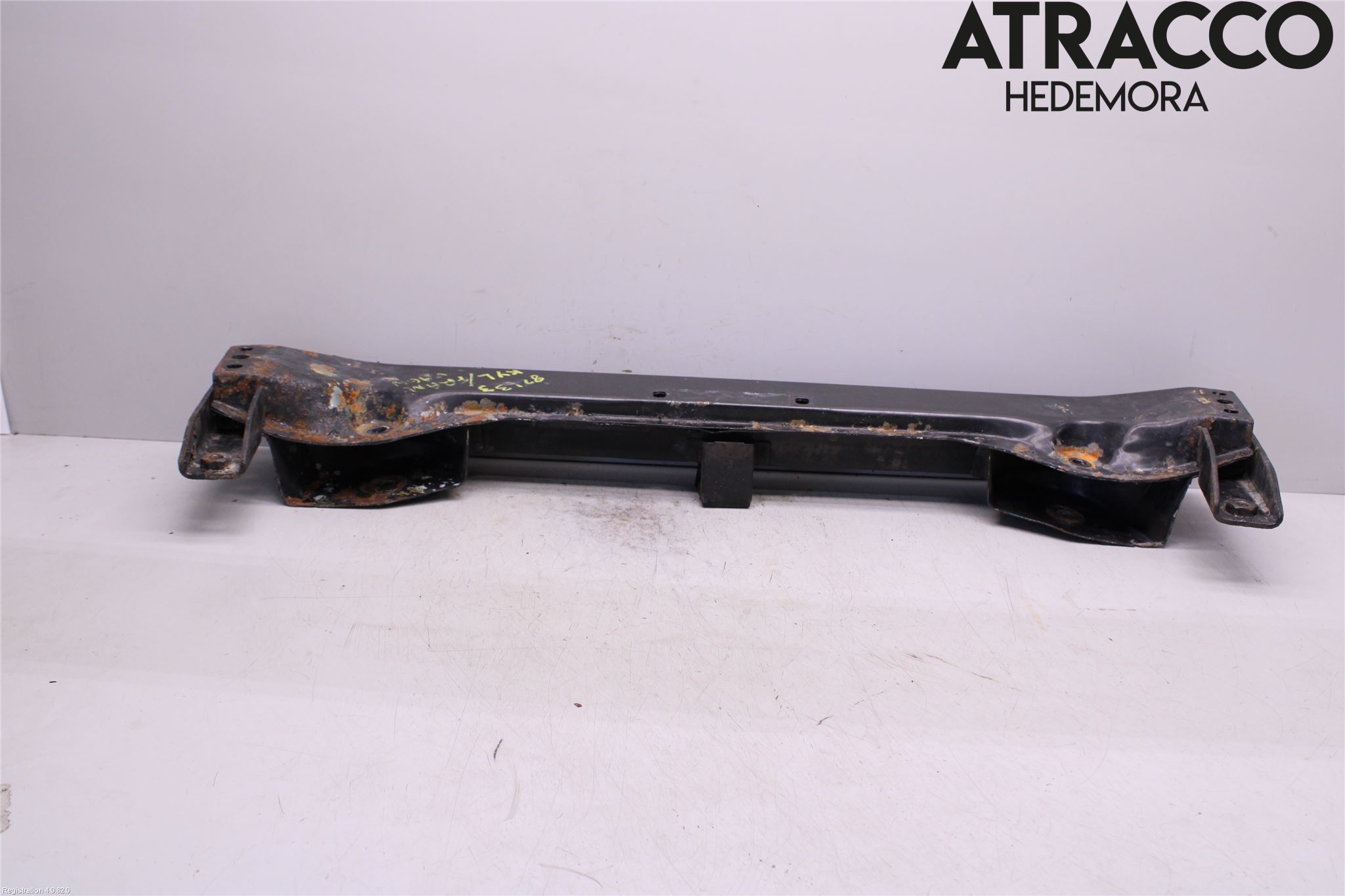 Alfa 33 Kylarfäste-Ram-Balk