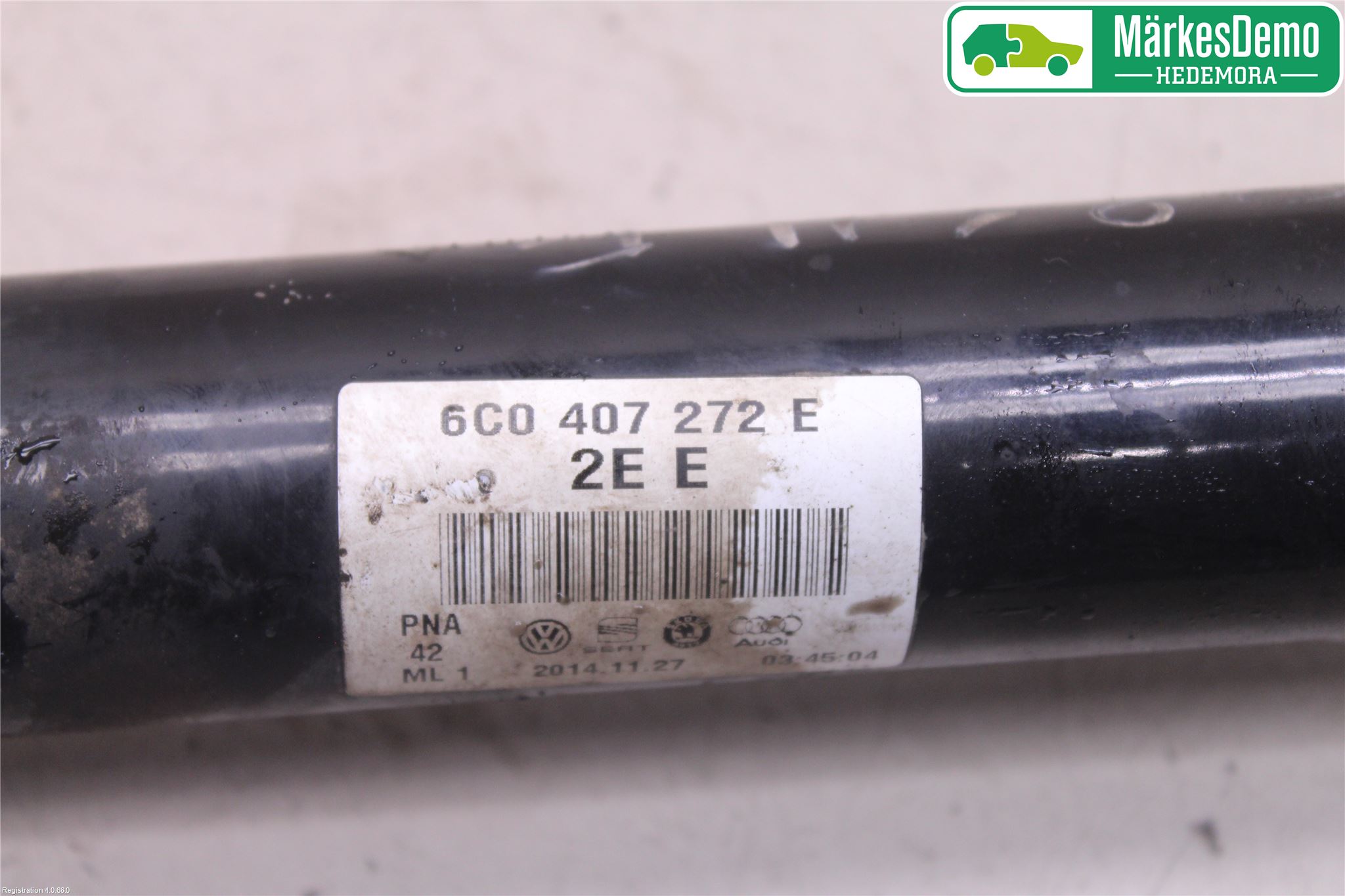 Volkswagen VW POLO 10-17 Drivaxel Fram Höger