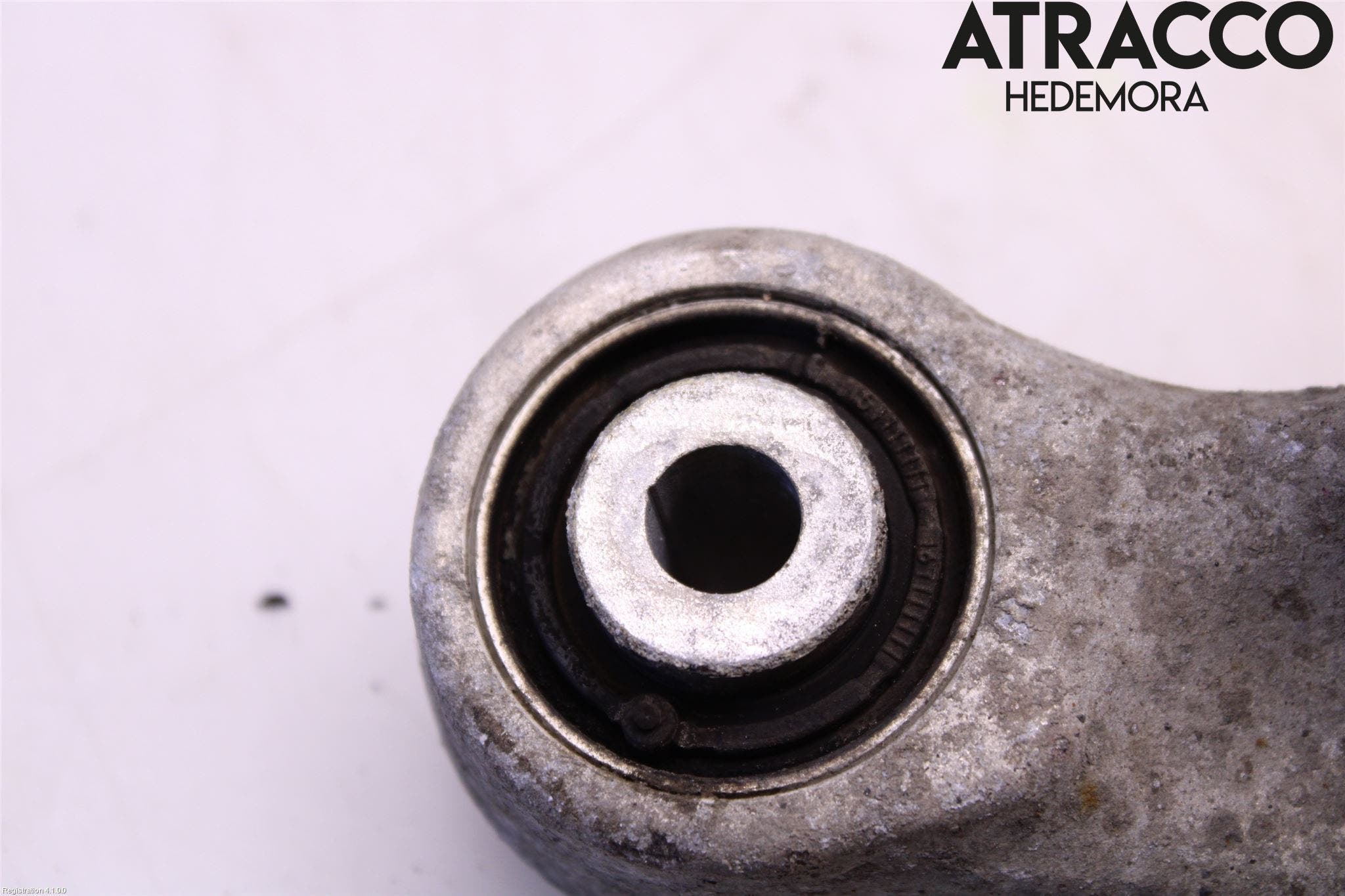 Audi A4 12-15 Bärarm Bak Övre Höger