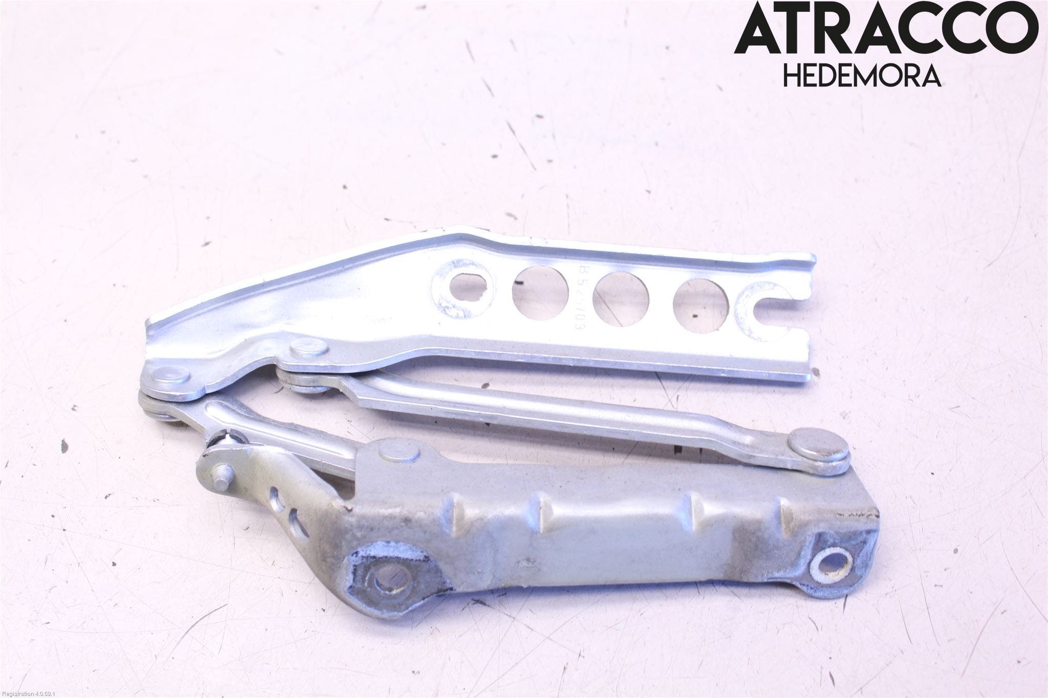 Skoda FABIA 07-14 Huvgångjärn