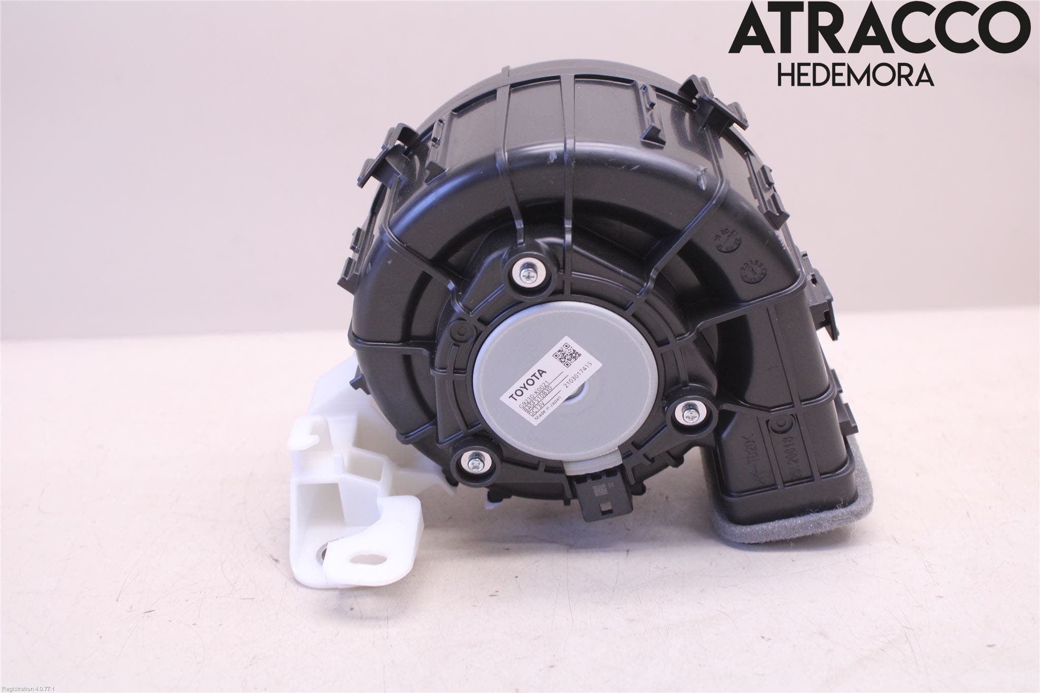 Toyota YARIS XP21 20- Kylfläkt El