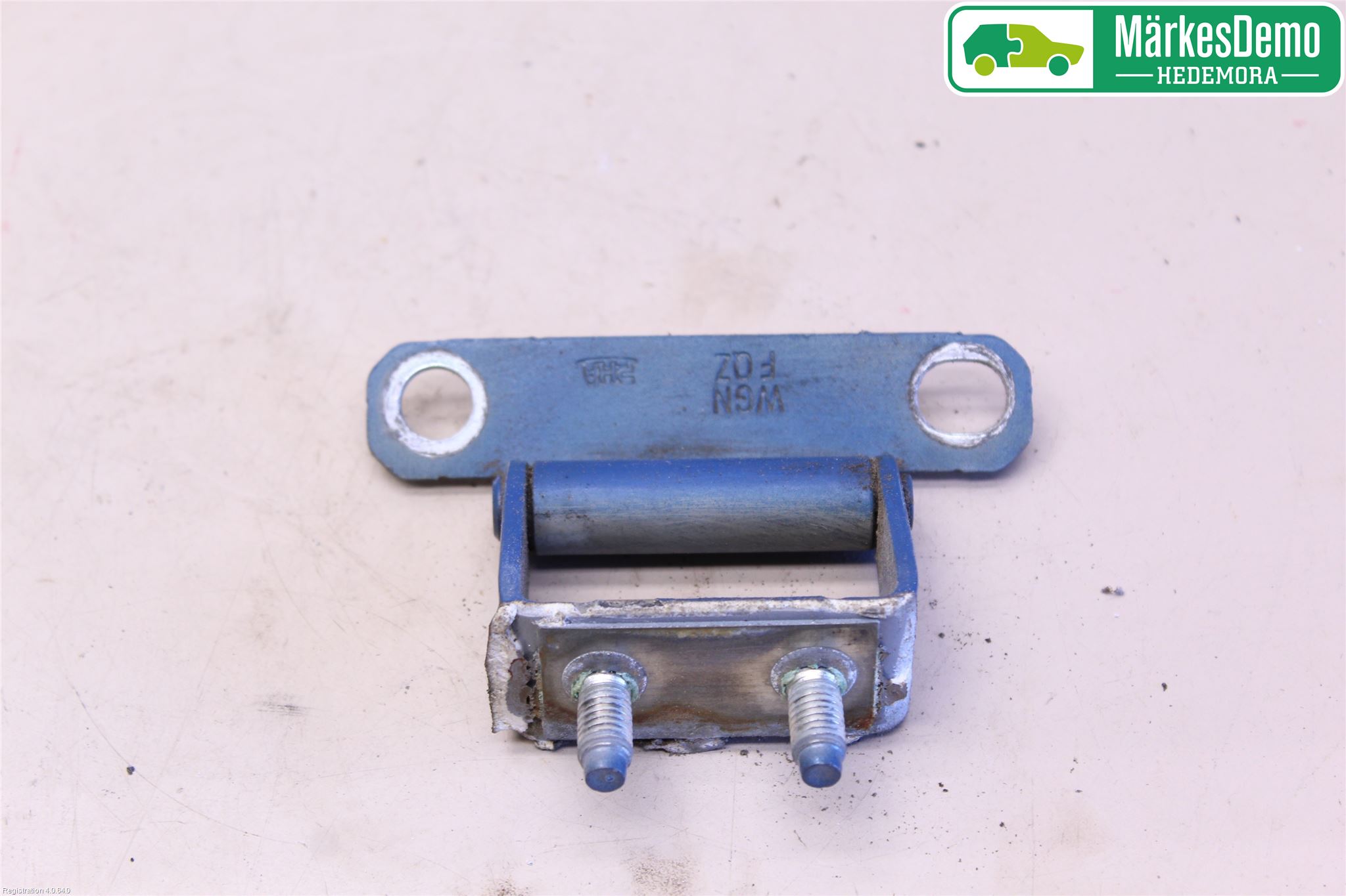 Kia CEED 06-12 Bakluckegångjärn Vä