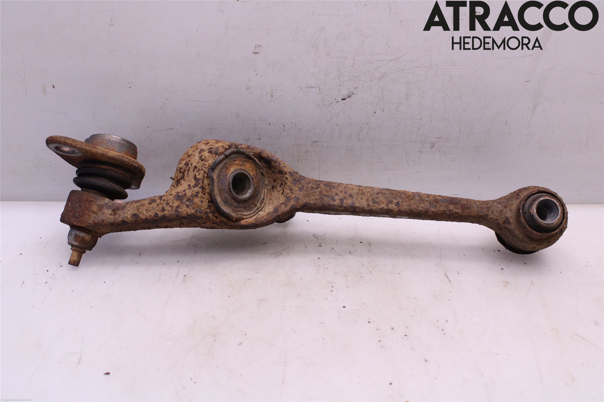 Volvo 940 91-98 Bärarm Fram Undre Vä