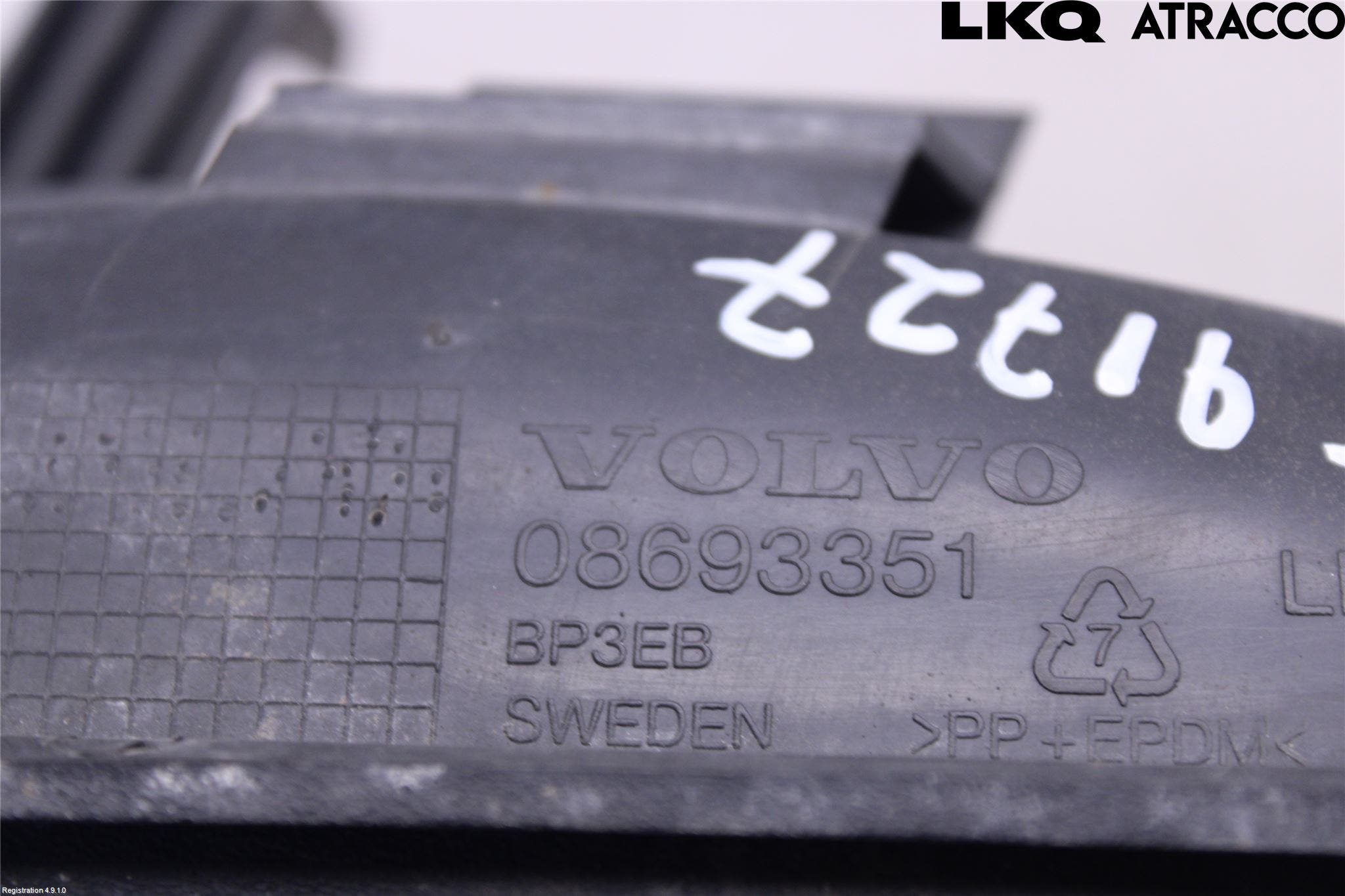 Volvo V70 05-08 Dimljussarg Fram