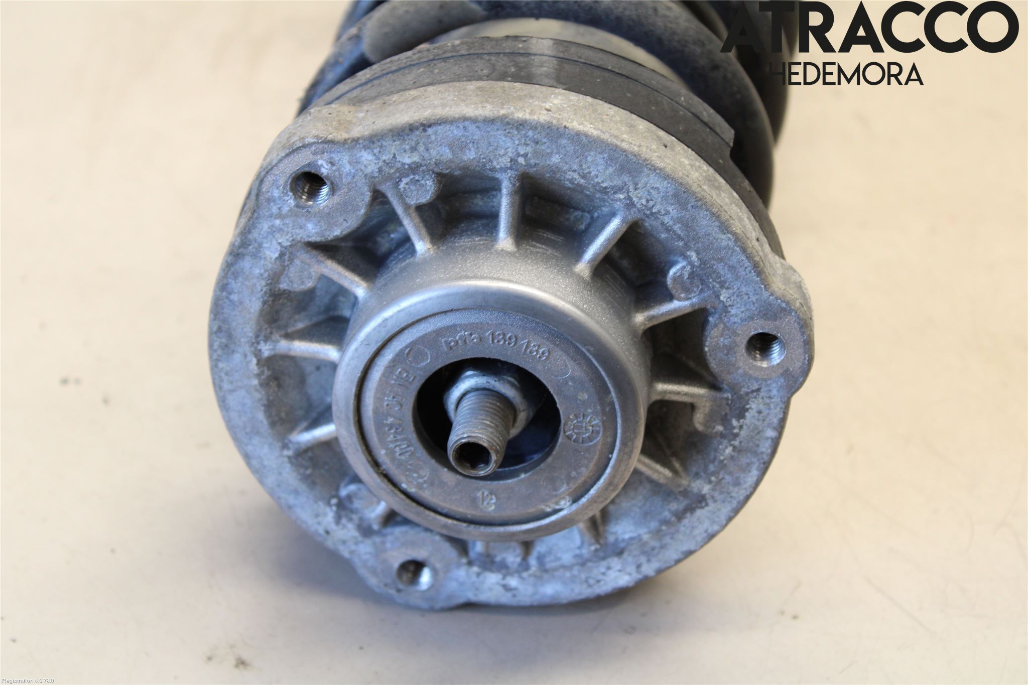 BMW 5 F10/F11/F18 09-17 Fjäderben Fram Vänster