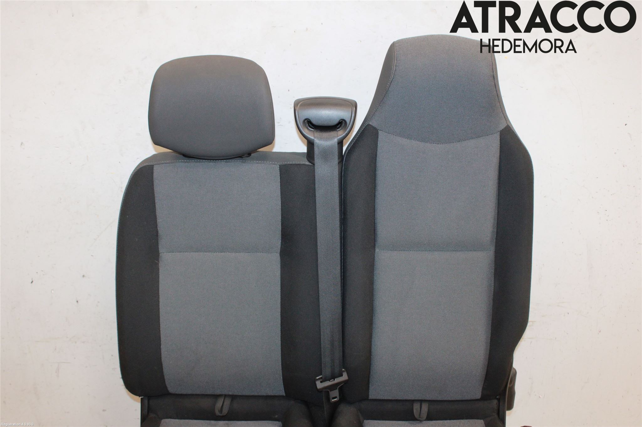 Nissan NV400 12-24 Inredning Soffa Fram Komplett