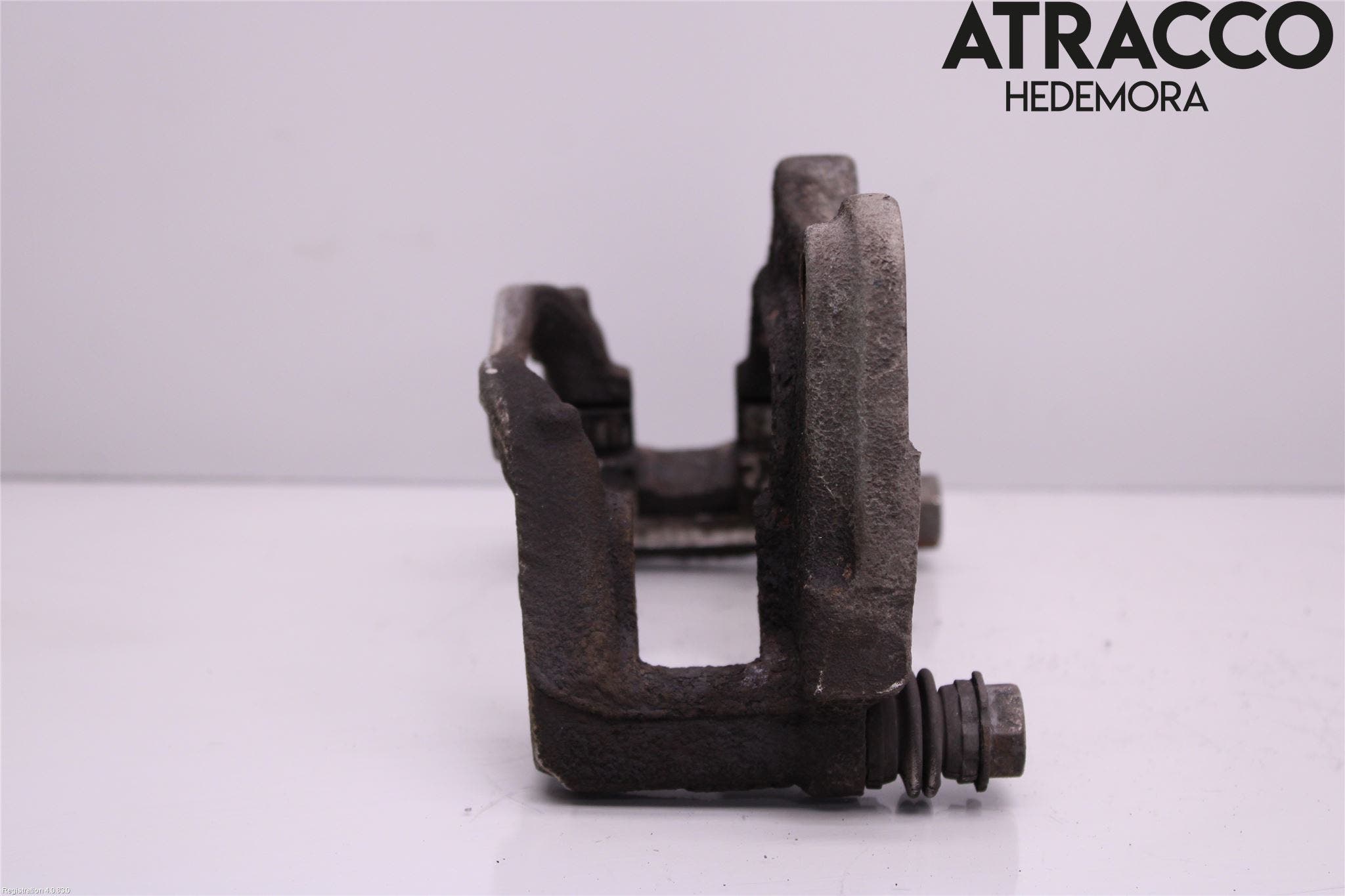 BMW 5 G30/G31/F90 17-23 Bromsokshållare