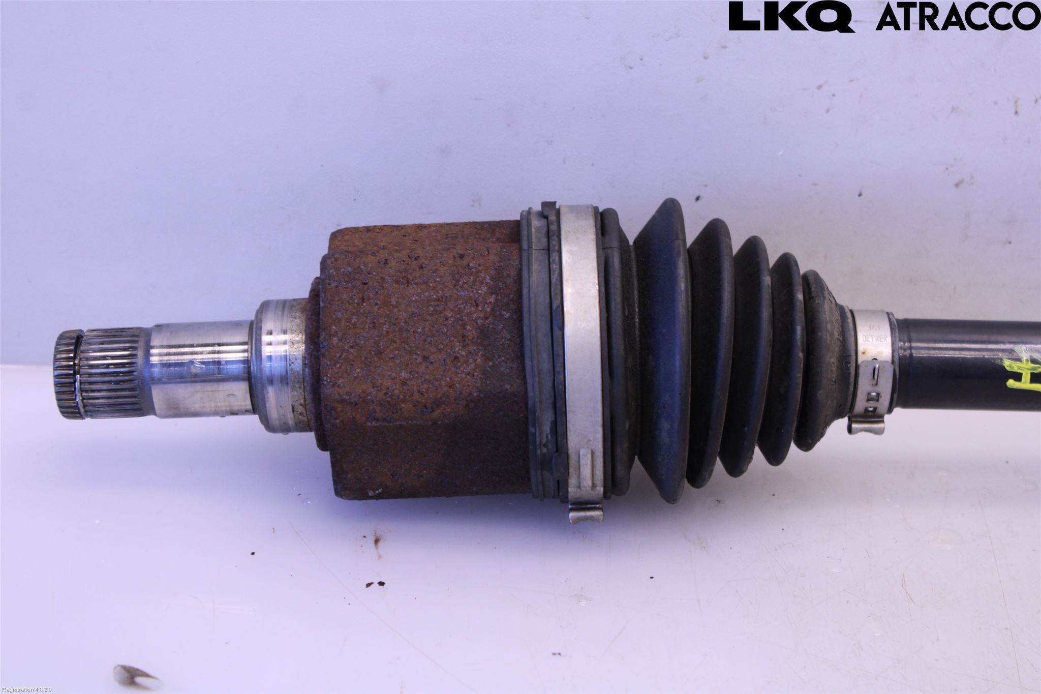 Volkswagen VW UP! / E-UP! Drivaxel Fram Höger