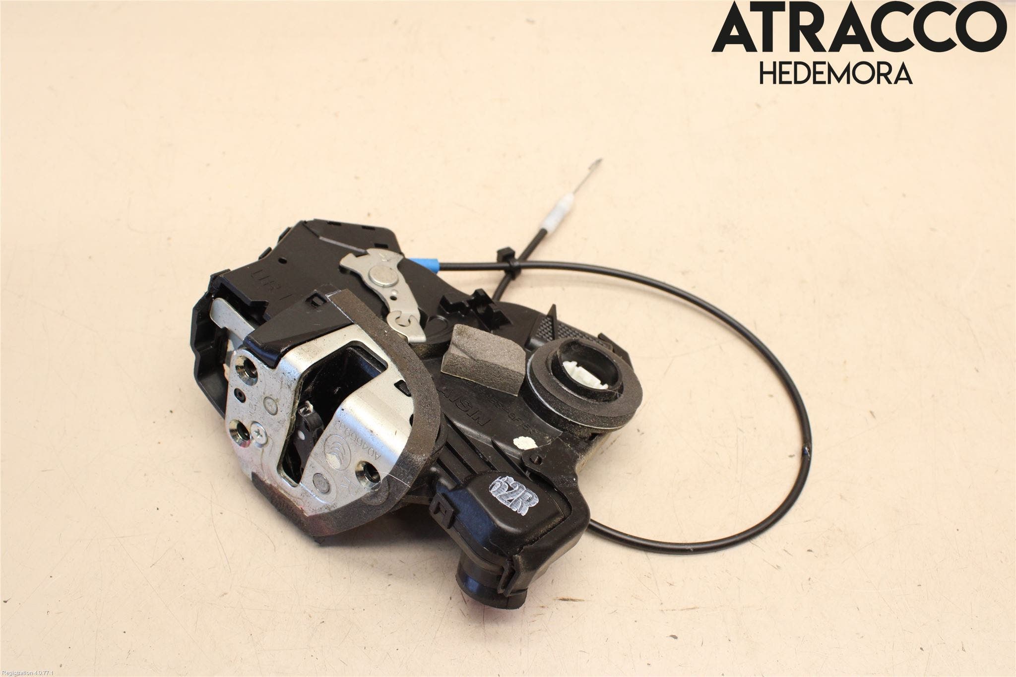 Toyota AVENSIS 07-08 Låskista-Dörrlås