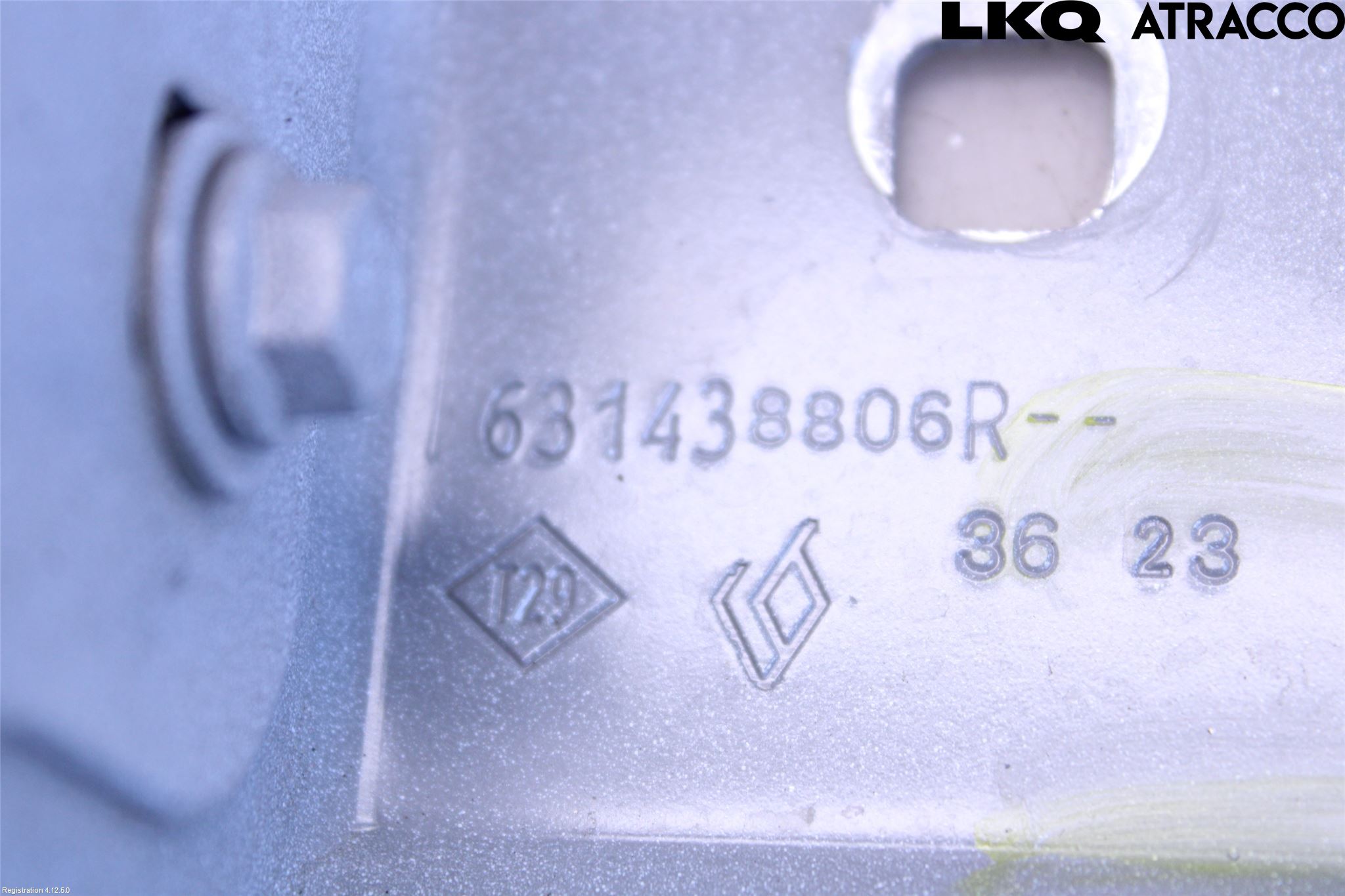 Renault MASTER III 20-24 Skärmfäste Fram Vä