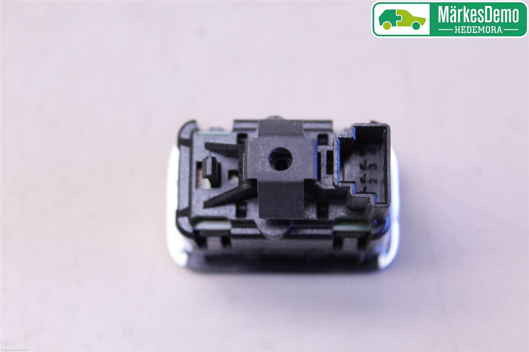 Mercedes-Benz MB E-KLASS (W212) 09-16 Strömställare Baklucka