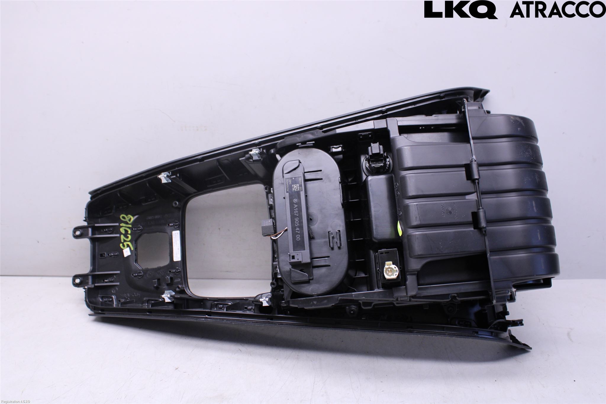 Mercedes-Benz MB A-KLASS (W177) 18- Instrumentkonsoll Mitt
