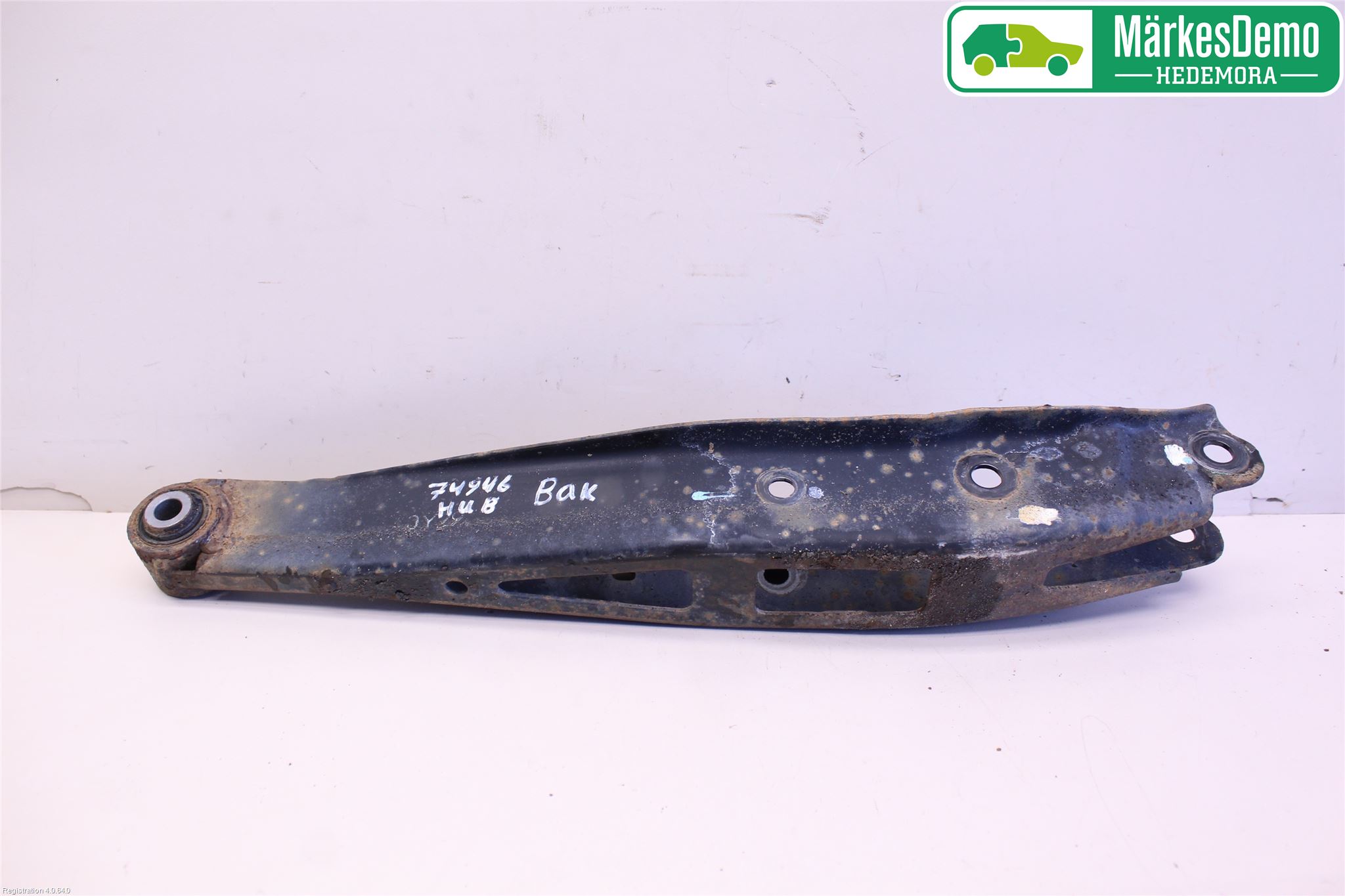 Subaru OUTBACK 10-15 Bärarm Bak Höger