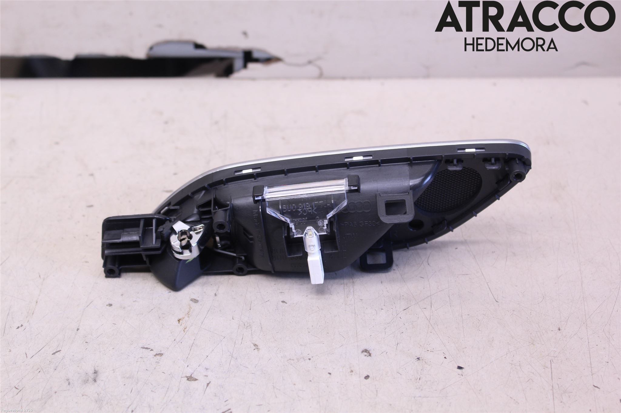 Audi Q3 8U 12-18 Dörrhandtag Inre Hö