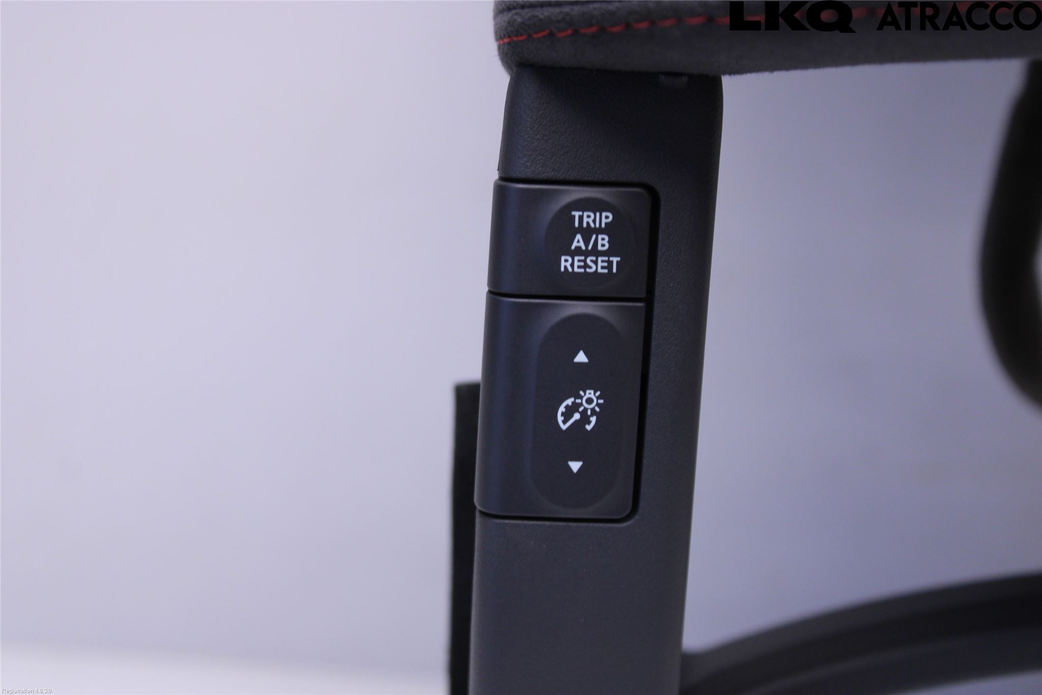 Nissan GT-R Instrument-Radio Sarg