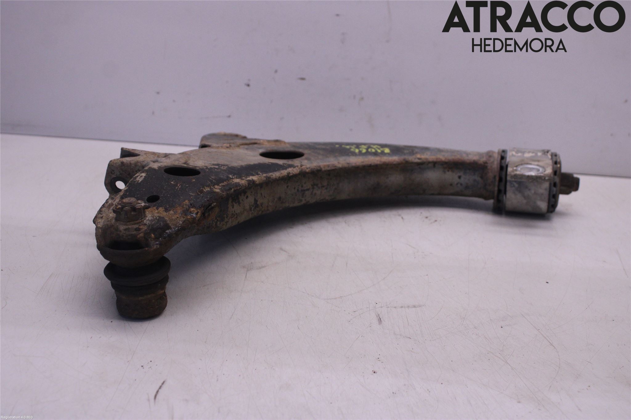 Subaru LEGACY    99-03 Bärarm Fram Undre Hö