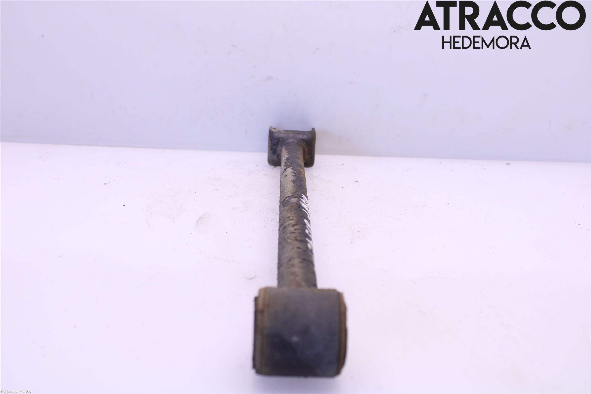 Dacia DUSTER 10-17 Bärarm Bak Höger