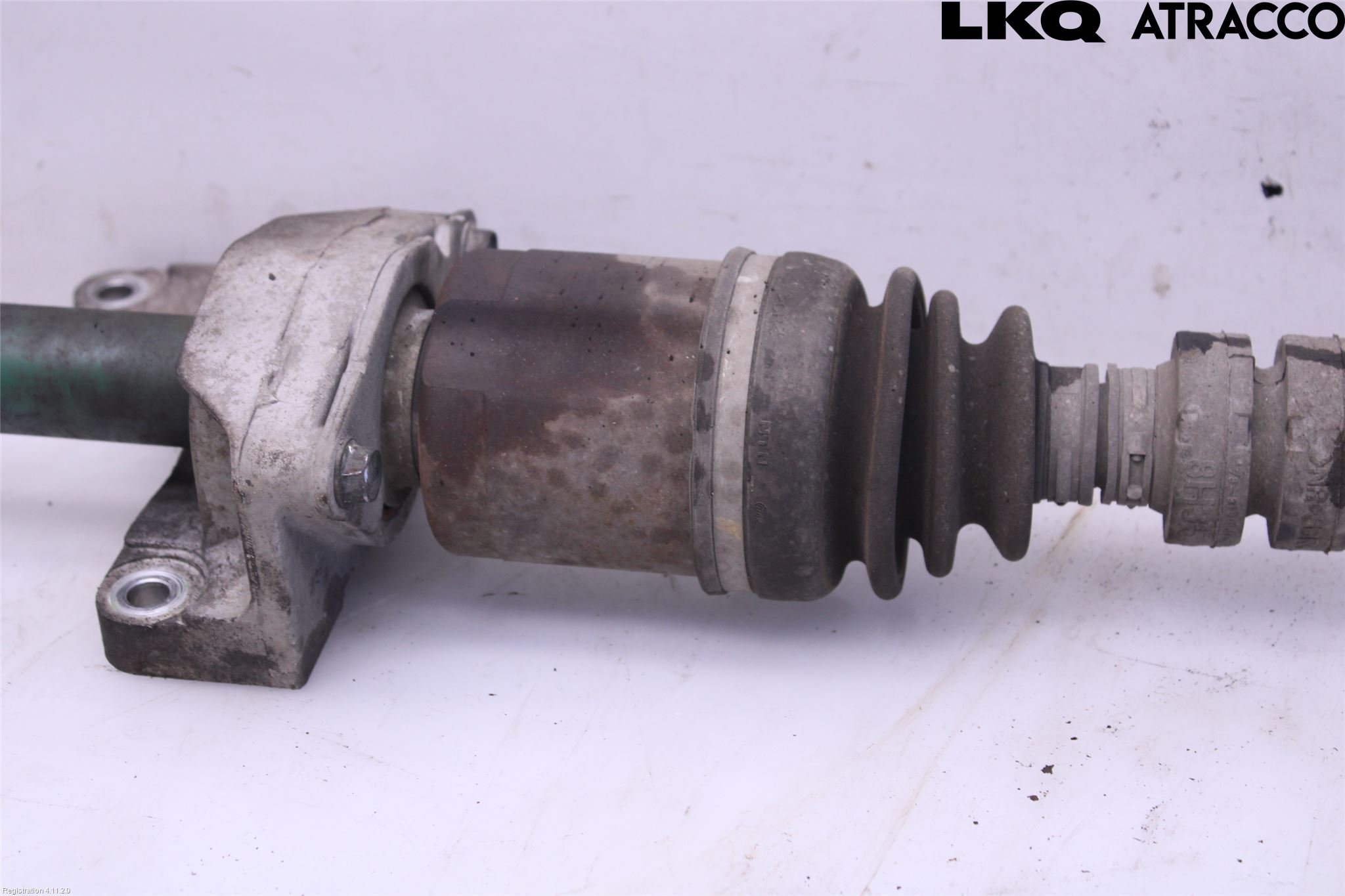 Nissan QASHQAI+2  10-14 Drivaxel Fram Höger