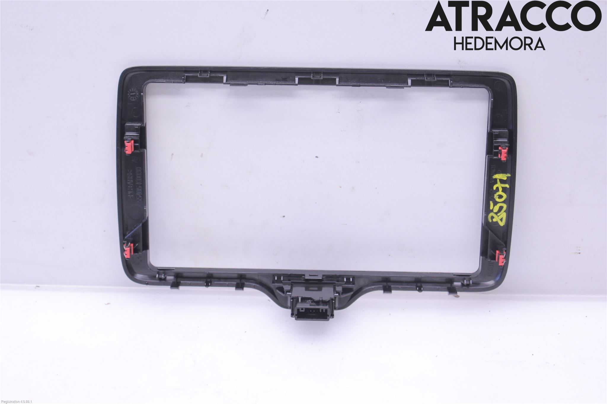 Toyota YARIS XP21 20- Instrument-Radio Sarg