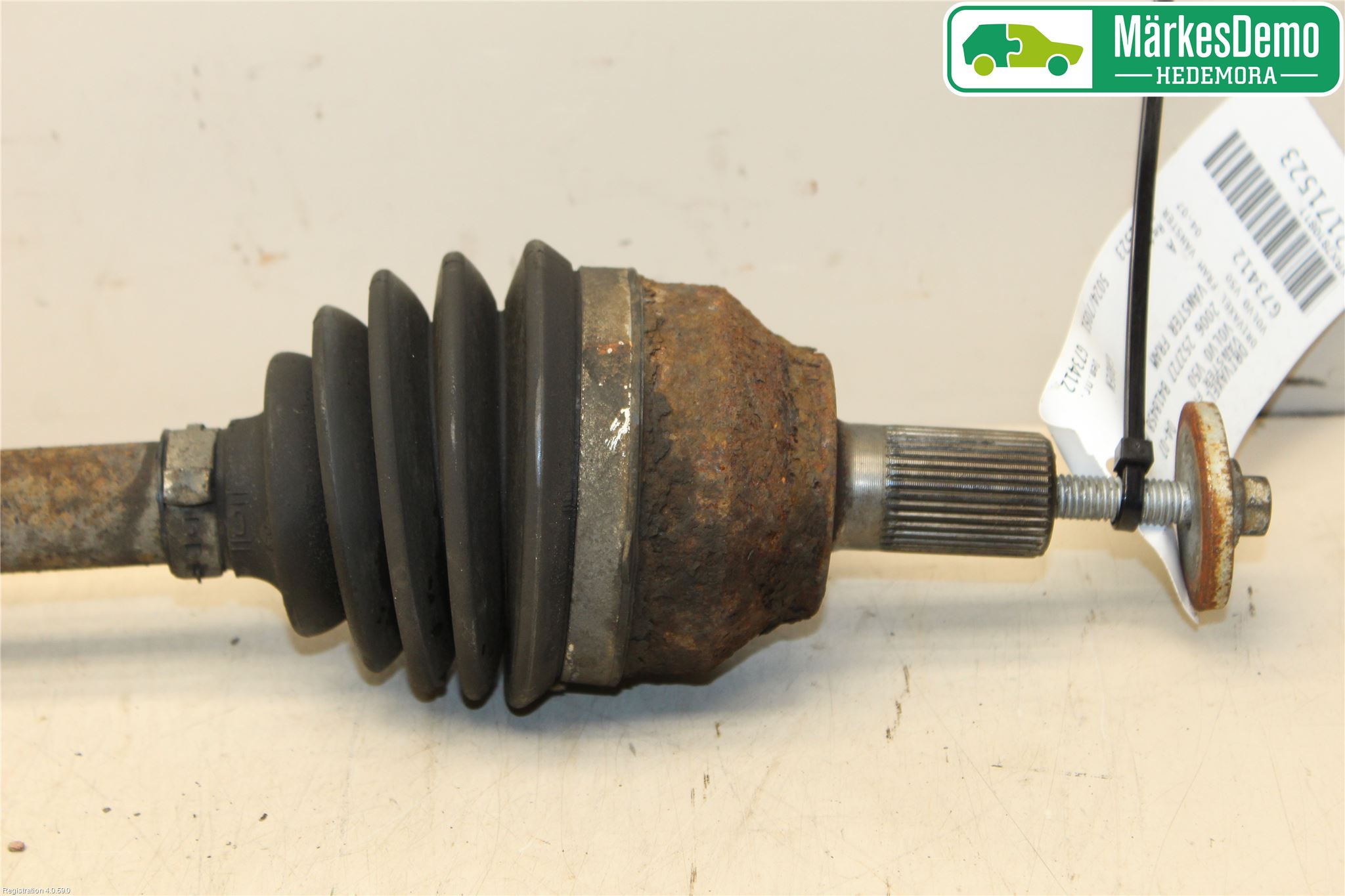 Volvo V50 04-07 Drivaxel Fram Vänster