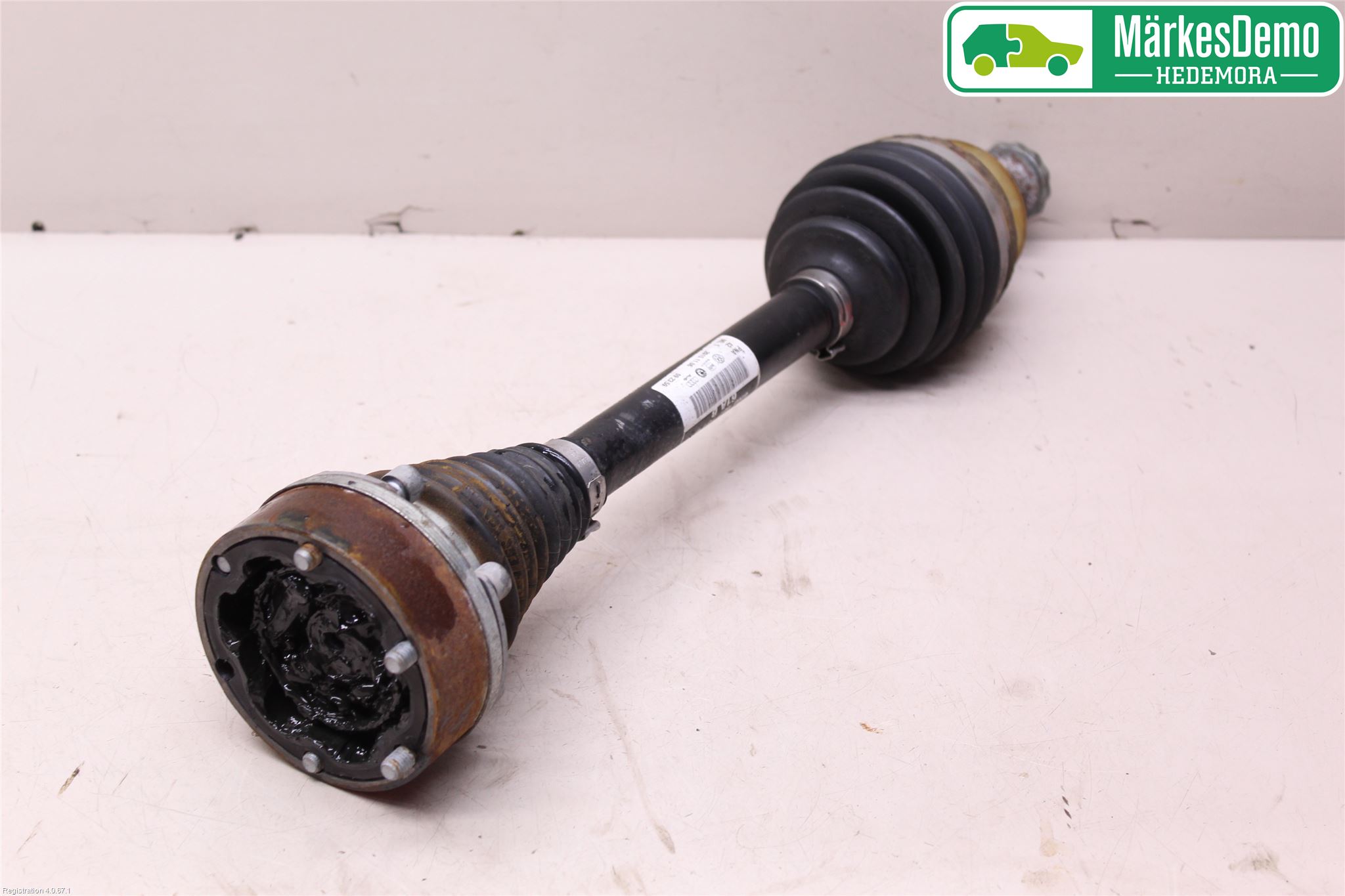 Volkswagen VW POLO 10-17 Drivaxel Fram Vänster
