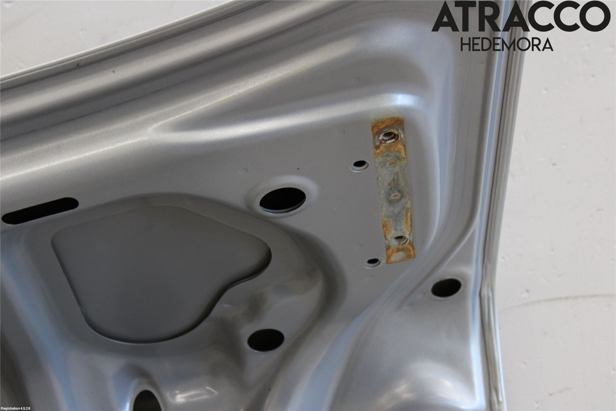 Subaru IMPREZA II  06-07 Baklucka (Ej Med Ruta)
