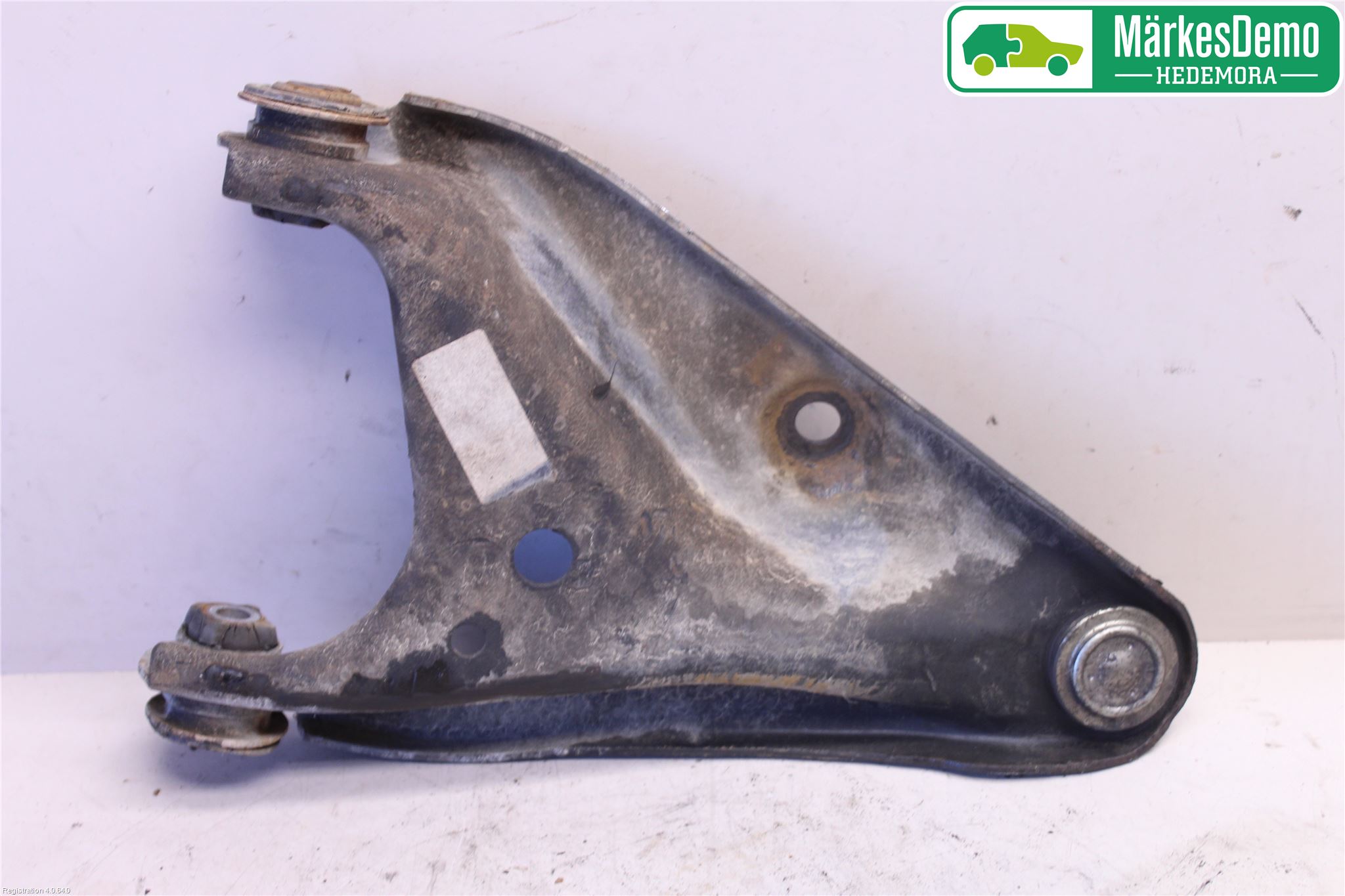 Dacia LOGAN MCV/STEPWAY Bärarm Fram Undre Hö