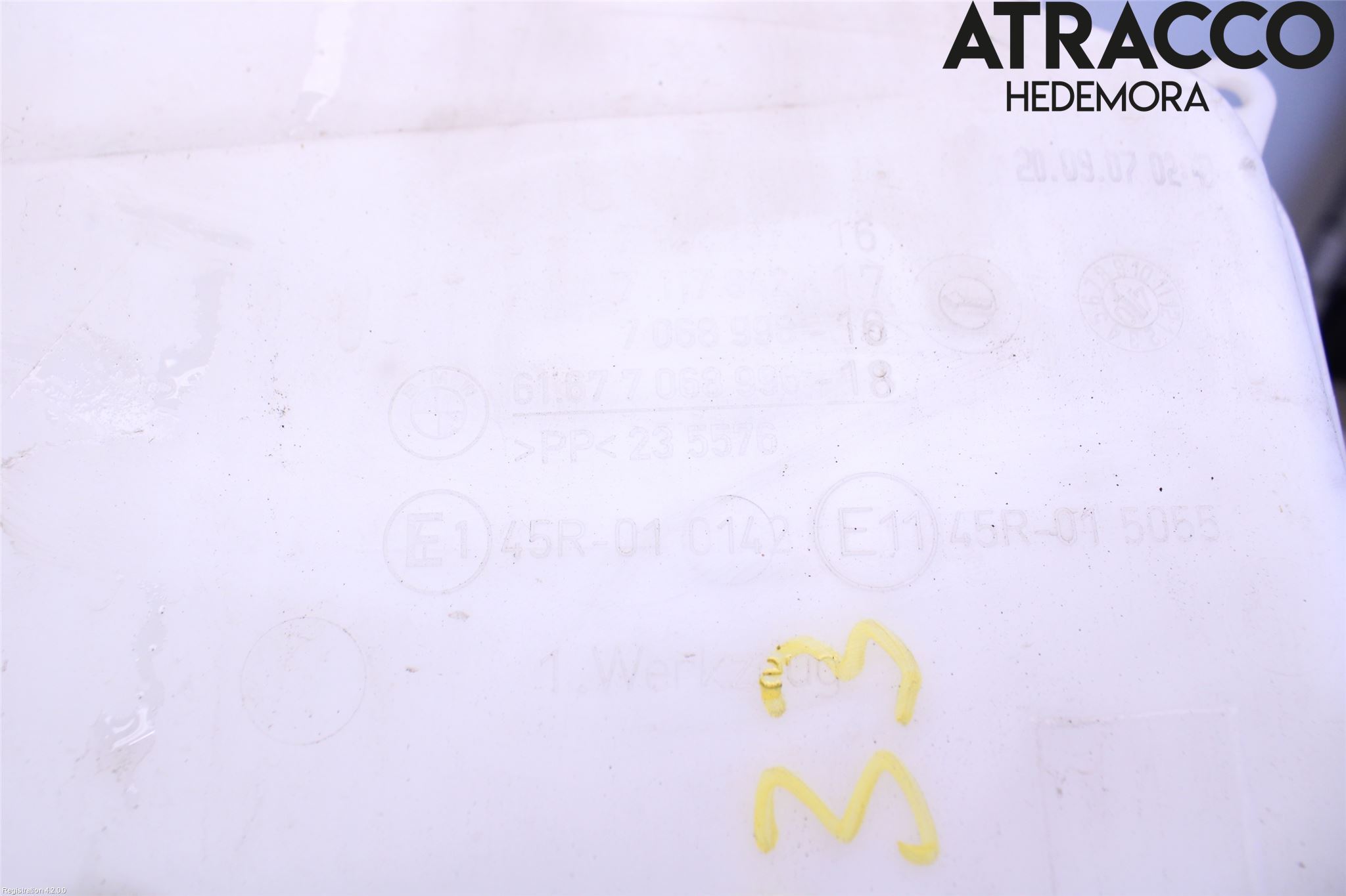 BMW 3 E90/91 SED/TOU 05-12 Spolartank Vindruta