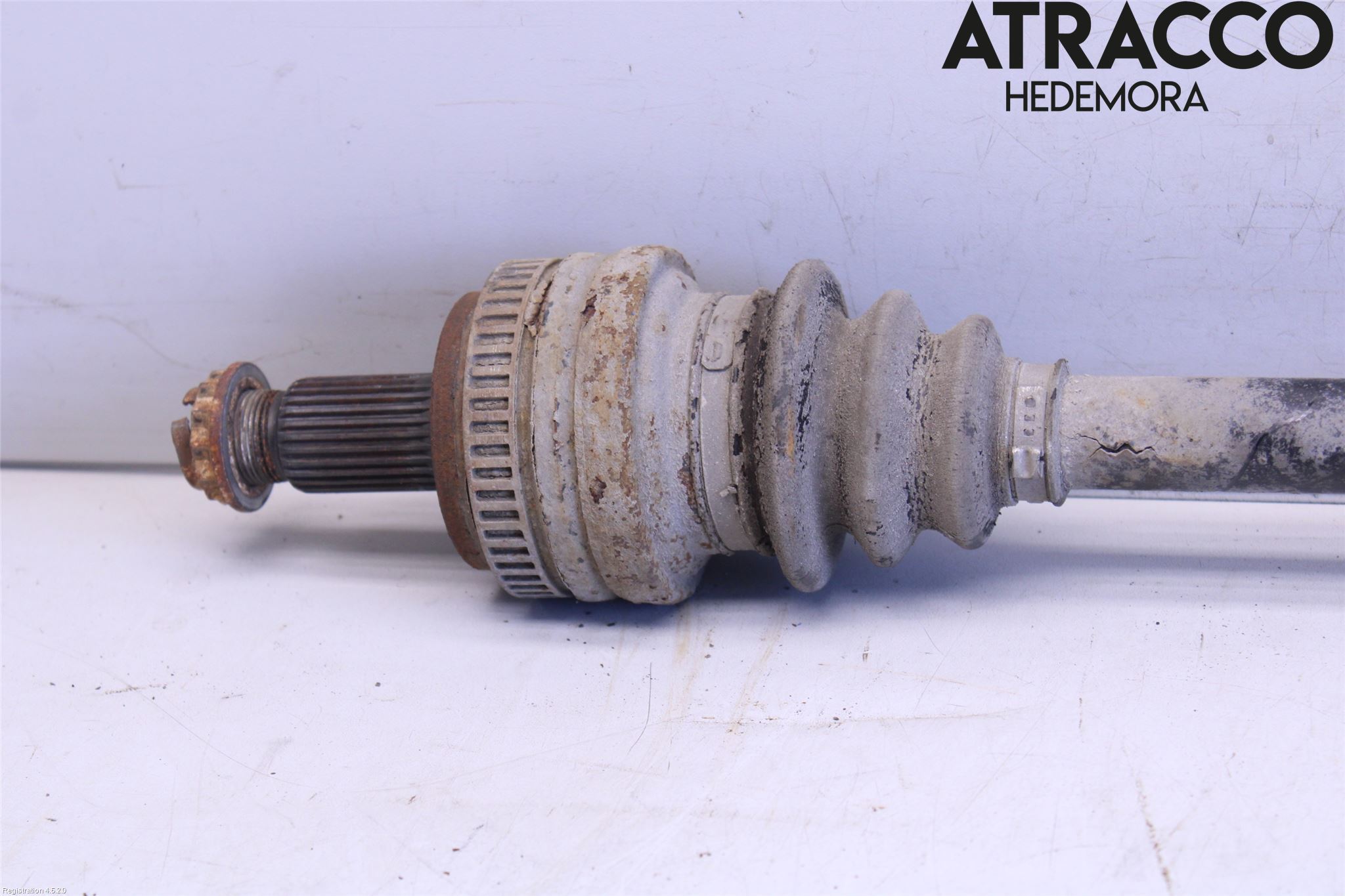 BMW 1 E87/81 5D/3D 03-11 Drivaxel Bak Höger