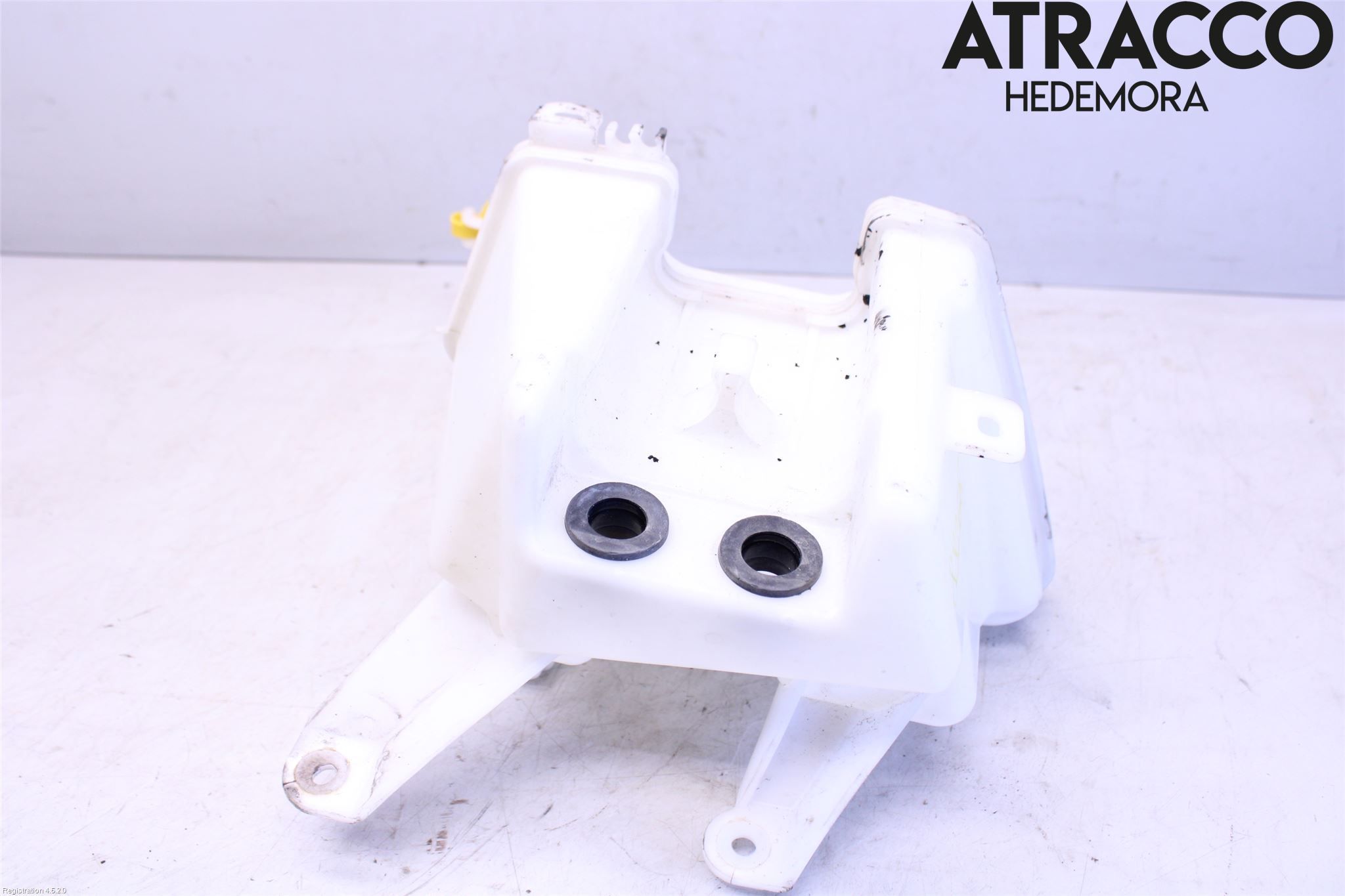 Toyota YARIS XP130 12-14 Spolartank Vindruta