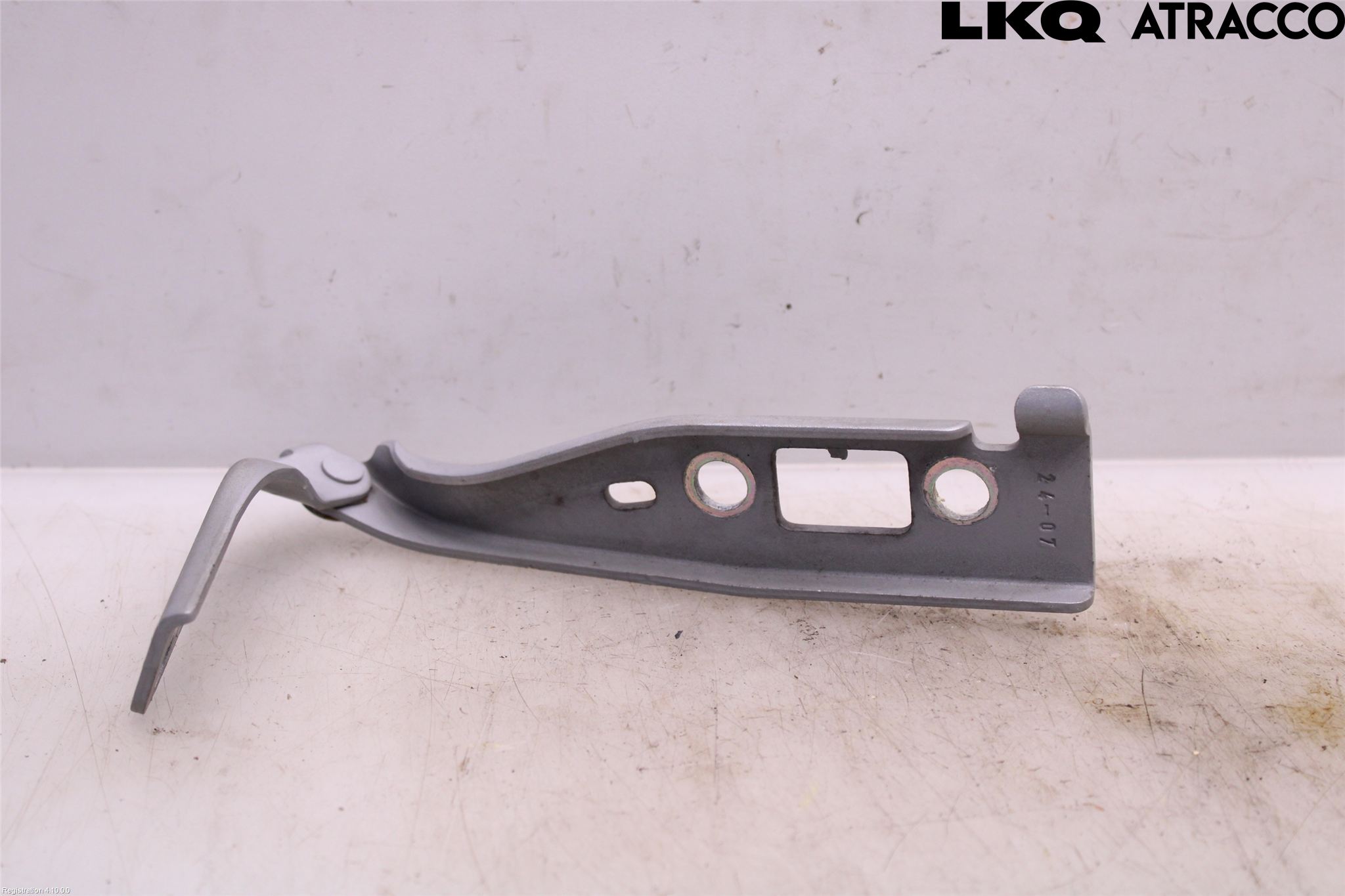 Ford FIESTA     06-08 Huvgångjärn