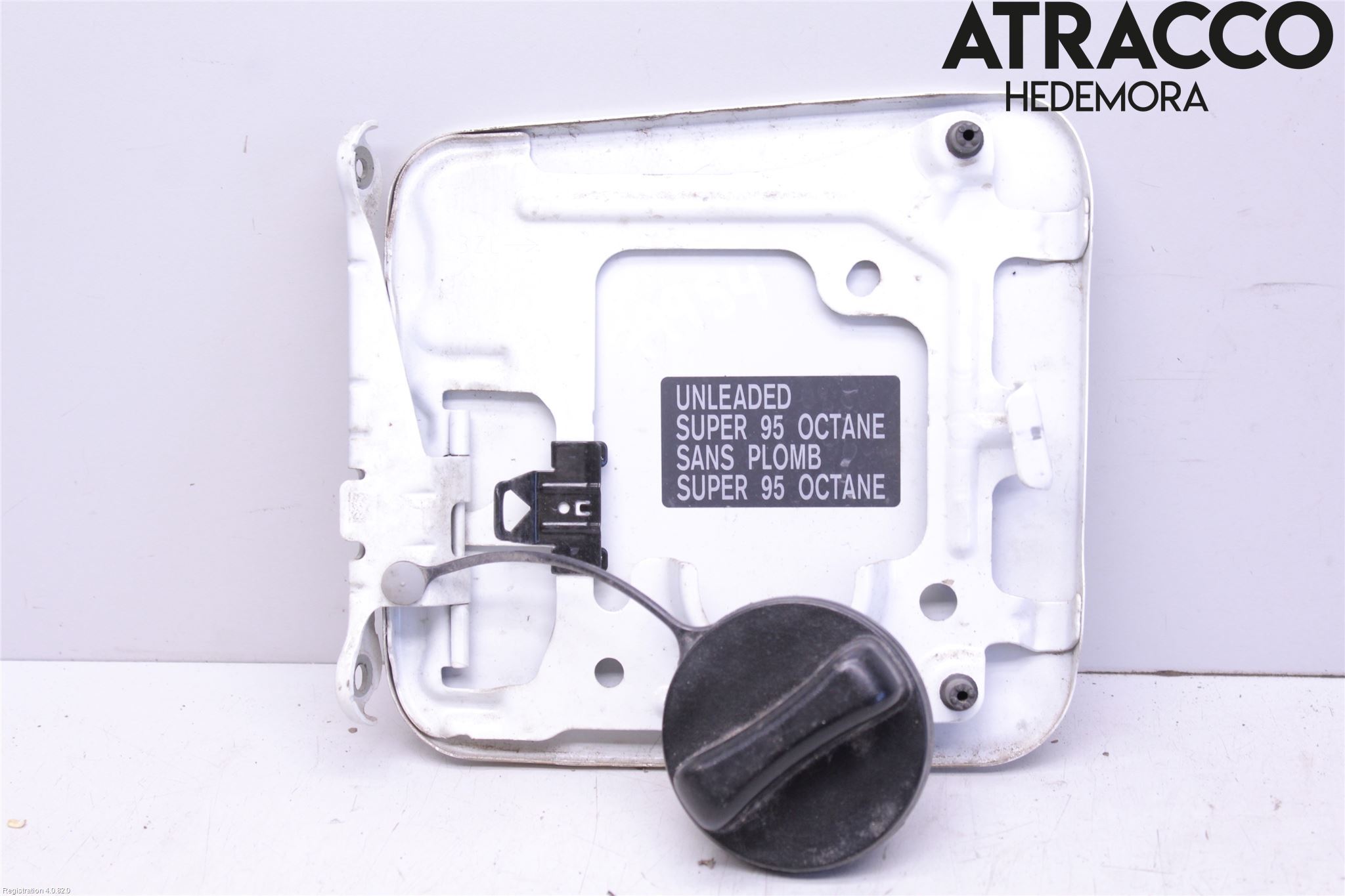 Nissan PULSAR Tanklucka