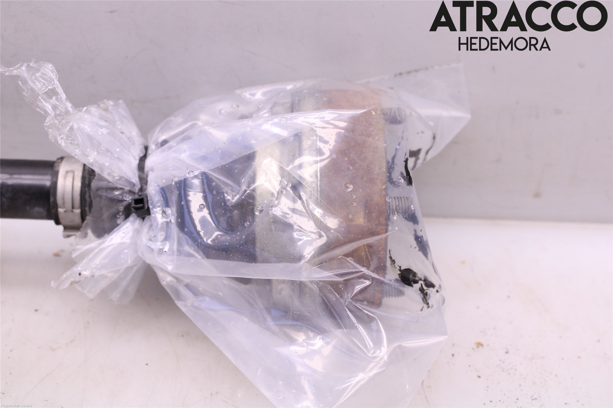 Volkswagen VW POLO 10-17 Drivaxel Fram Vänster