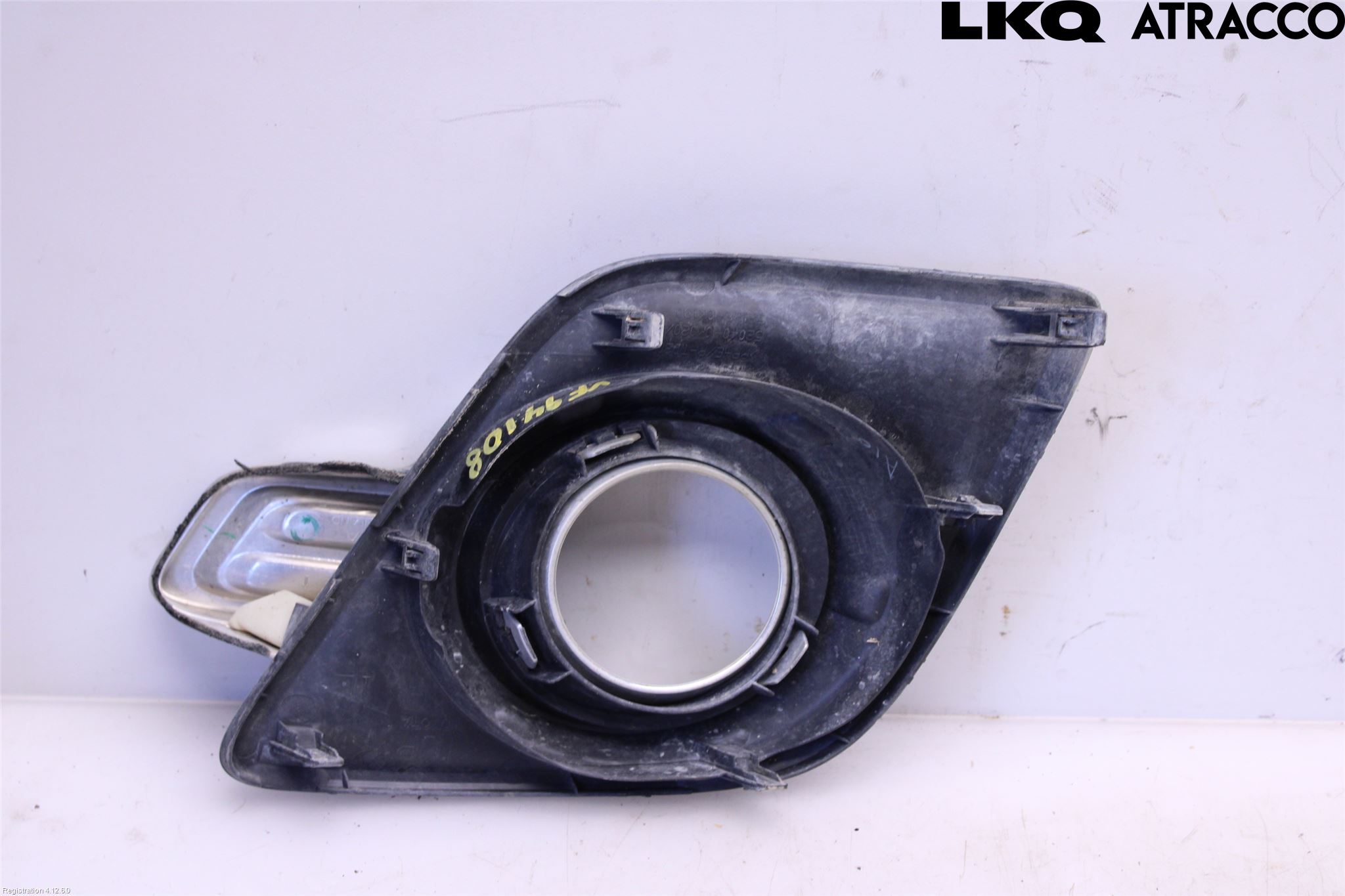 Toyota HILUX 16- Dimljussarg Fram