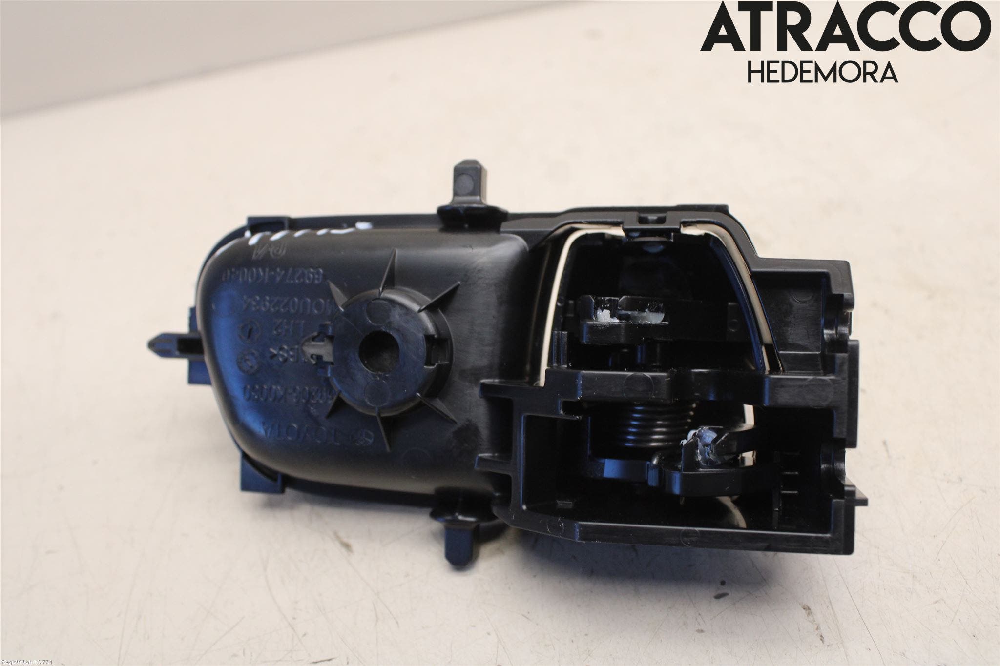 Toyota YARIS XP21 20- Dörrhandtag Inre Vä