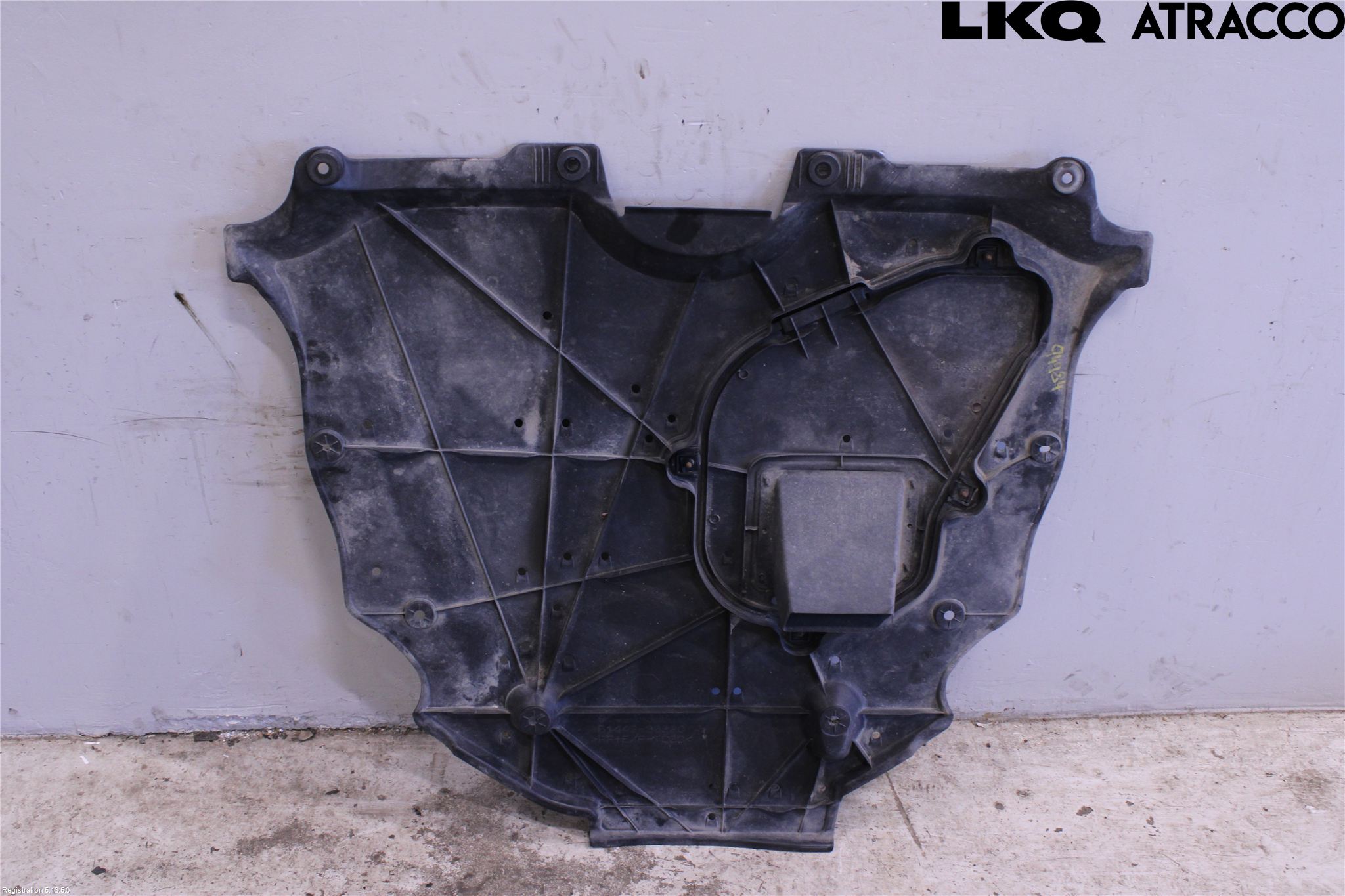 Toyota CAMRY 19-24 Hasplåt Plåt-Plast