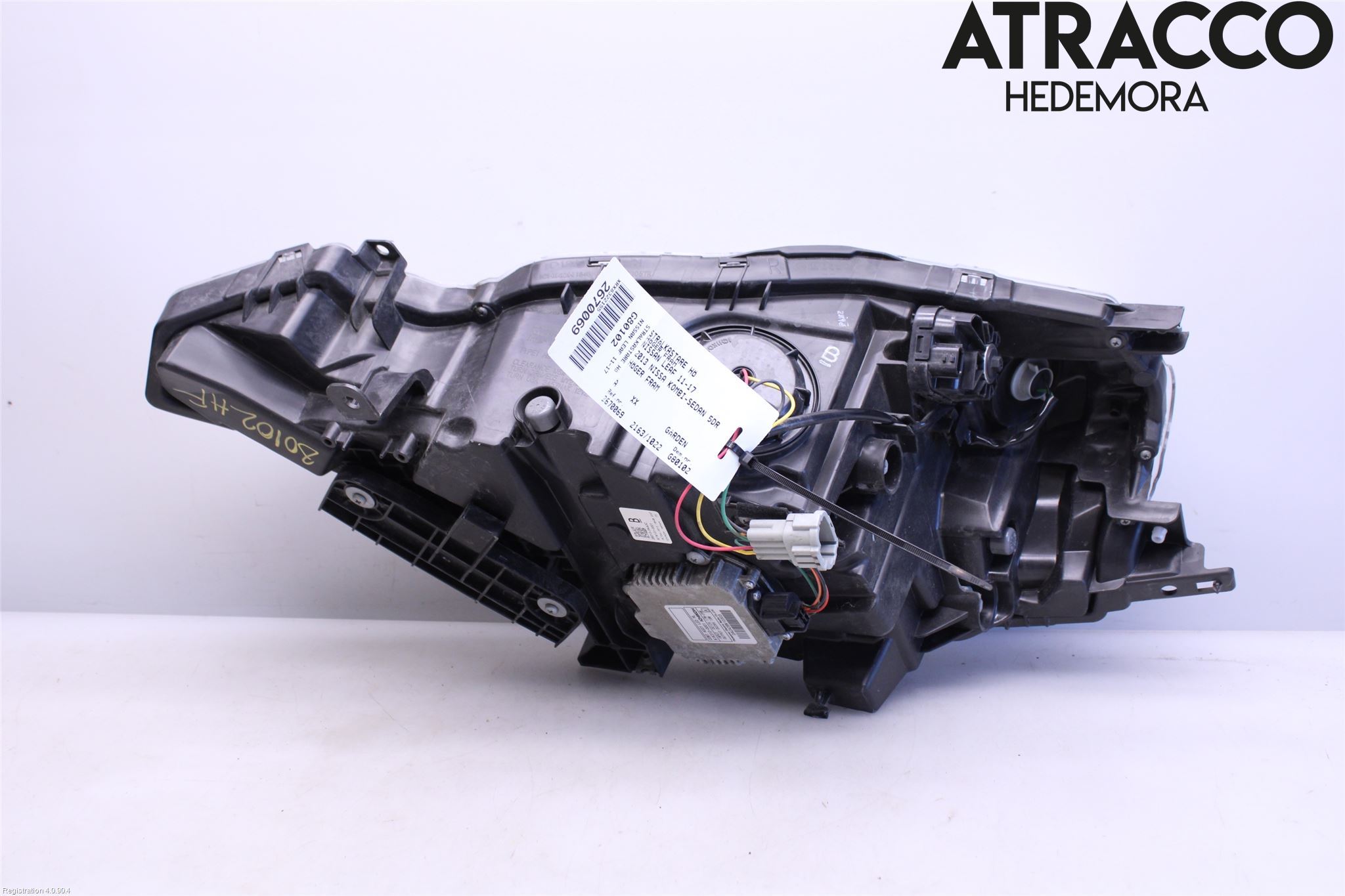 Nissan LEAF 11-17 Strålkastare Höger