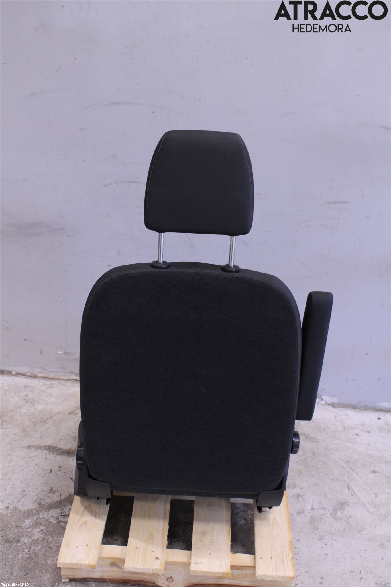 Ford E-TRANSIT SKÅP/BUSS 22- Inredning Stol Fram Vä