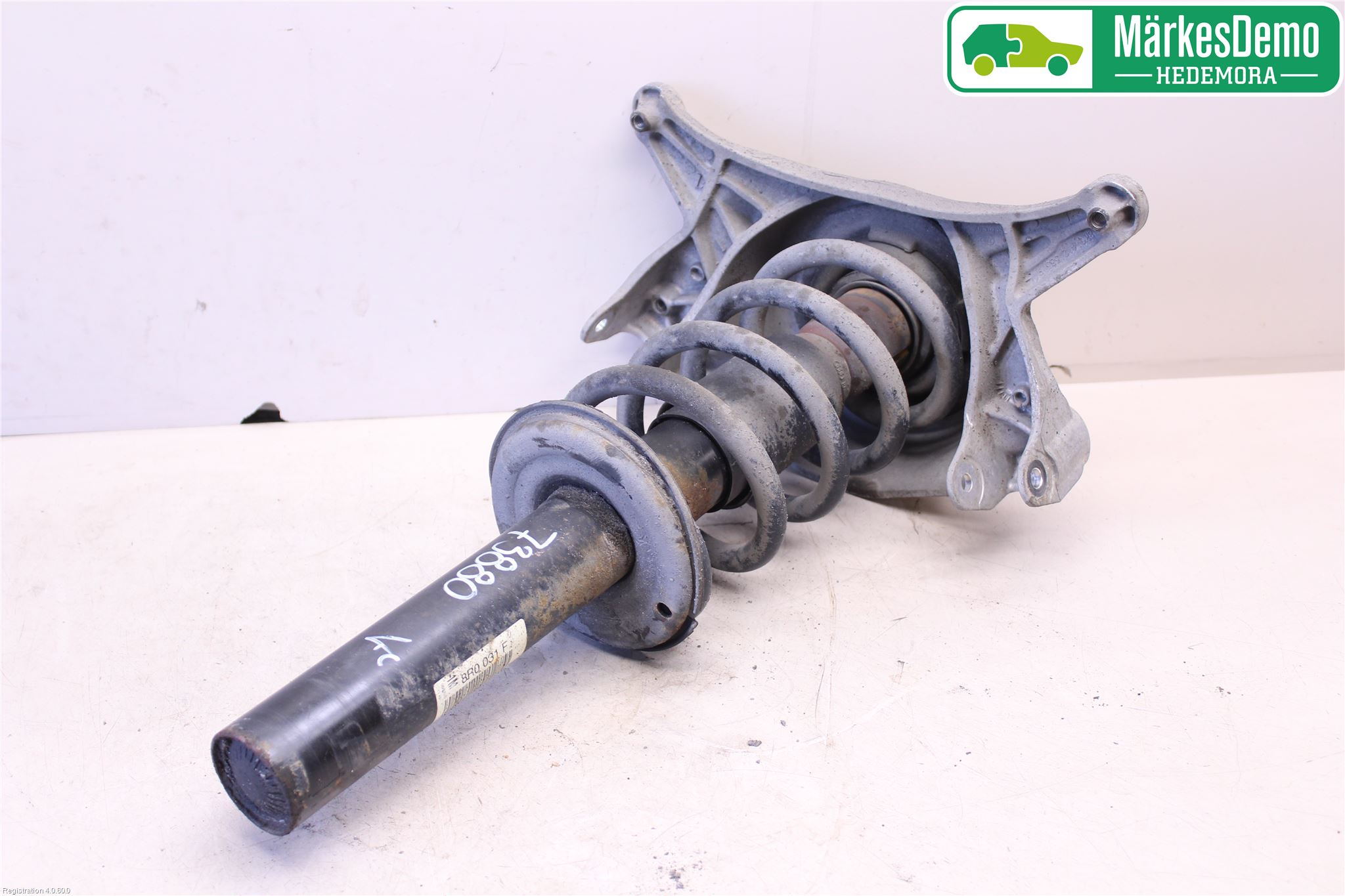 Audi Q5 09-16 Fjäderben Fram Vänster