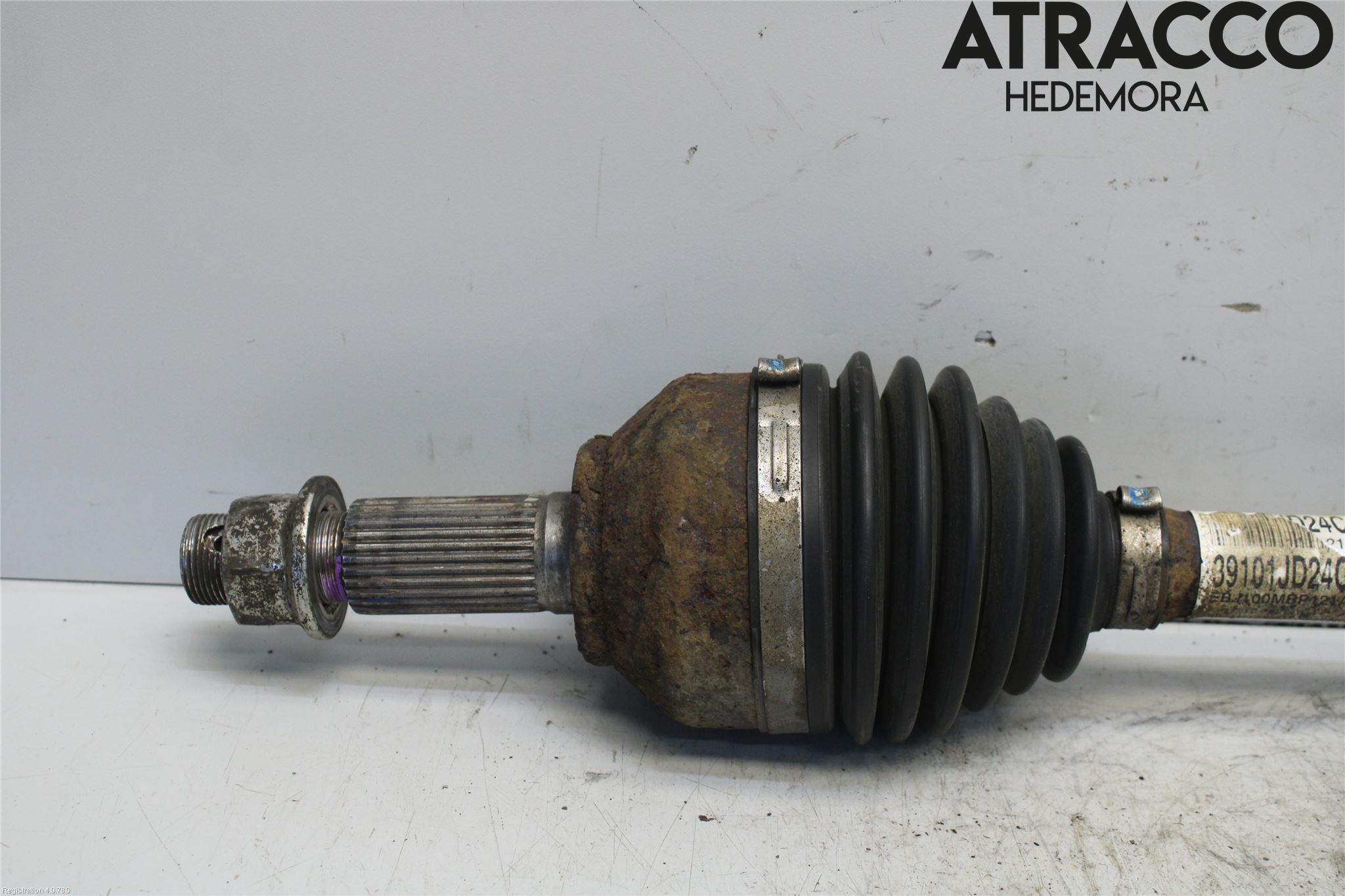 Nissan QASHQAI   07-10 Drivaxel Fram Vänster