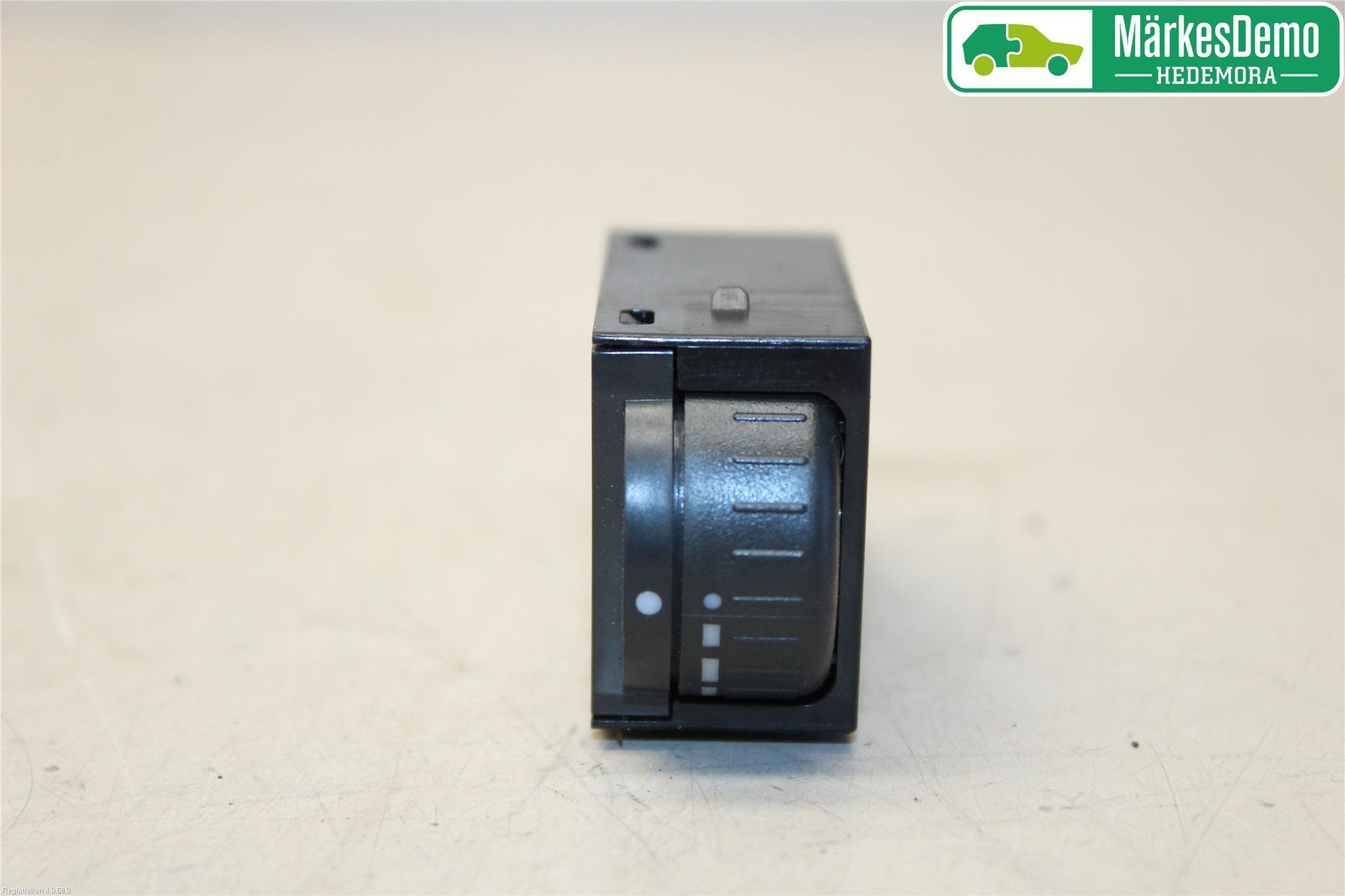 Subaru FORESTER SH  08-13 Strömställare Nivåreglering