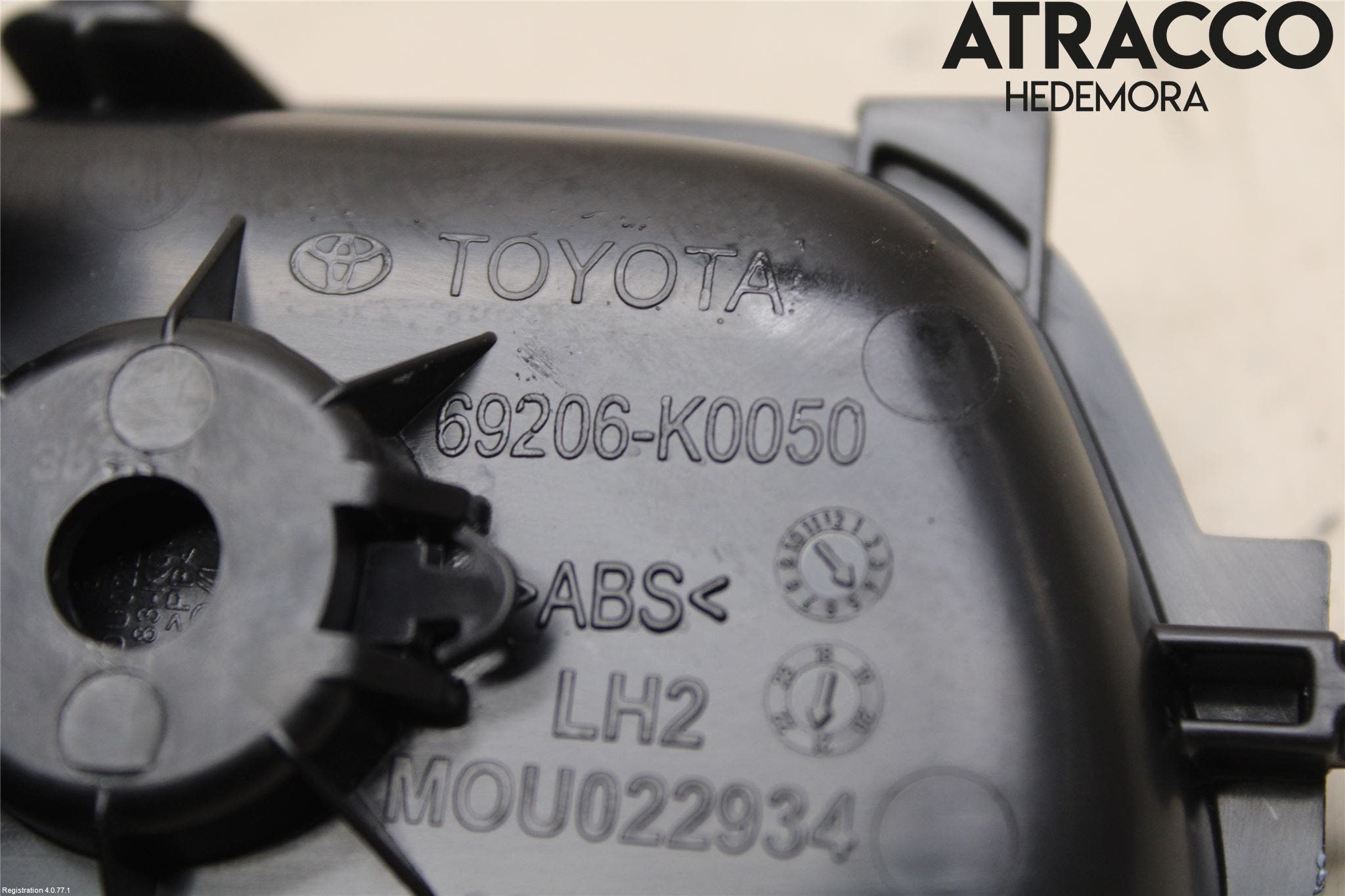 Toyota YARIS XP21 20- Dörrhandtag Inre Vä