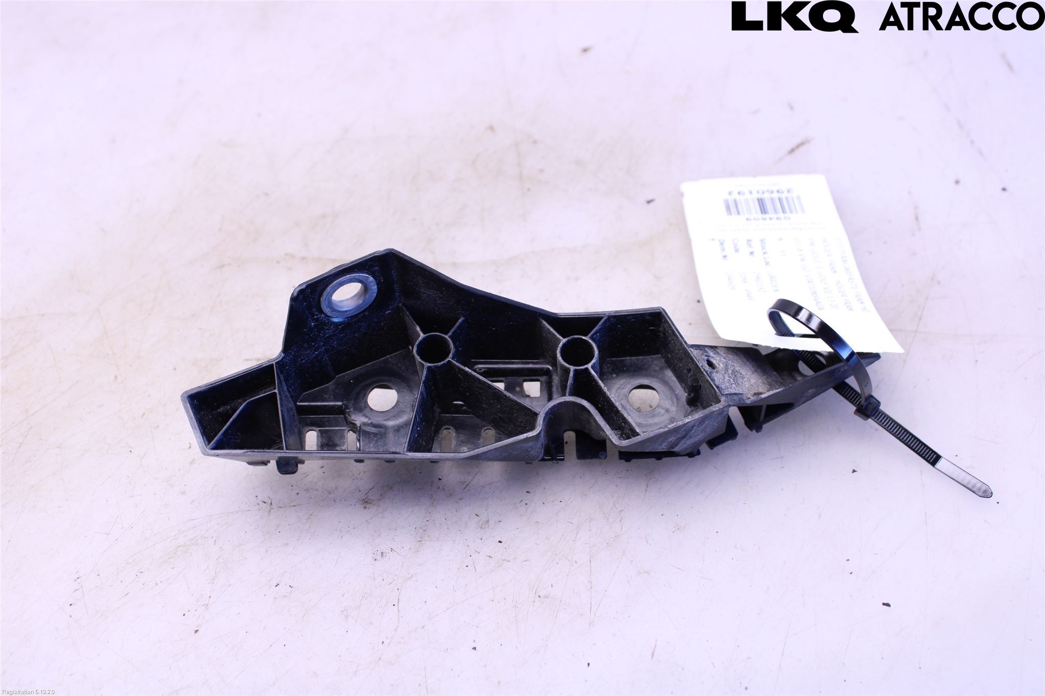 Volkswagen VW GOLF / E-GOLF VII 13-20 Stötfångarfäste Fram Hö