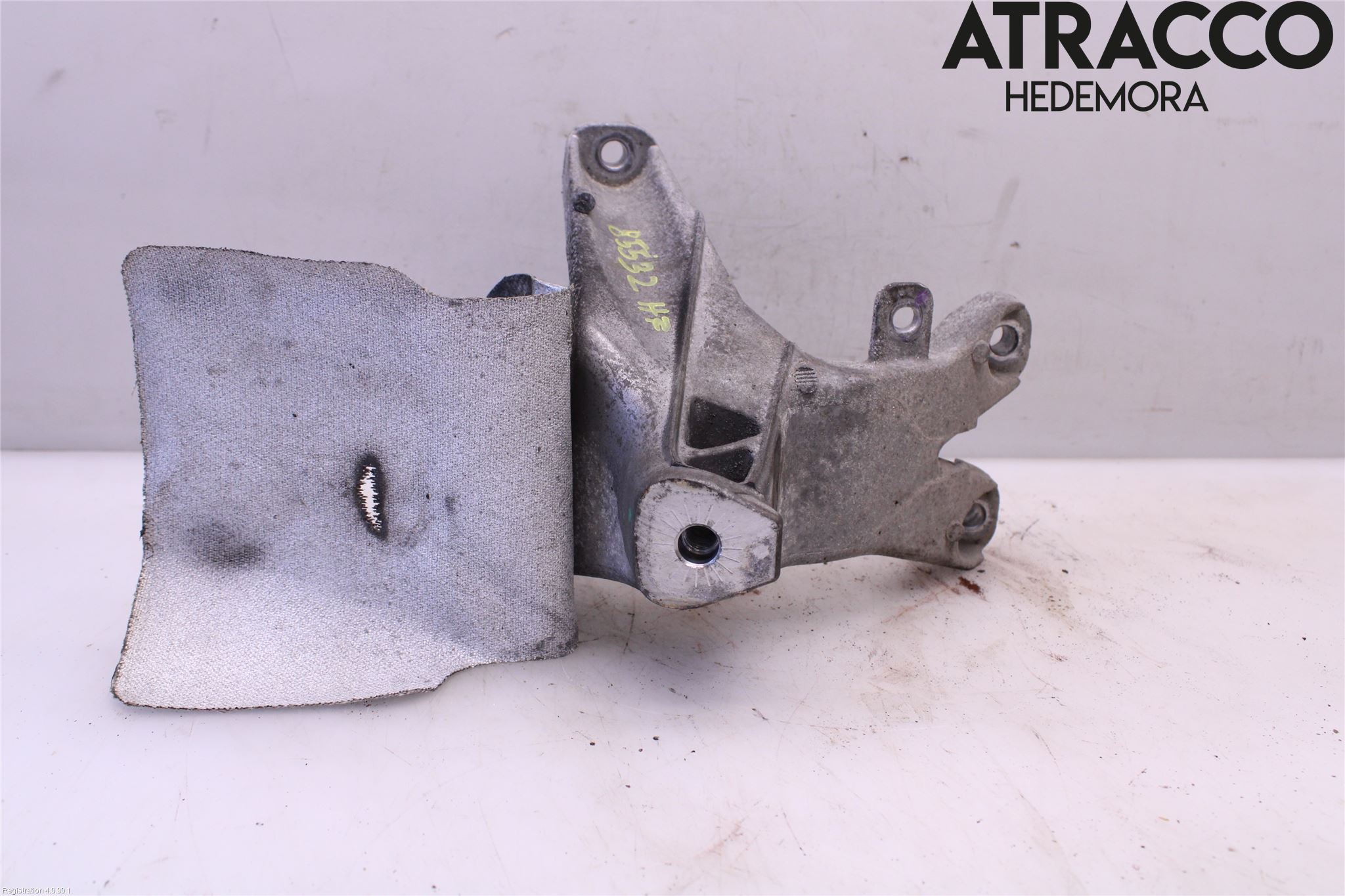 Audi A4 12-15 Motorfäste