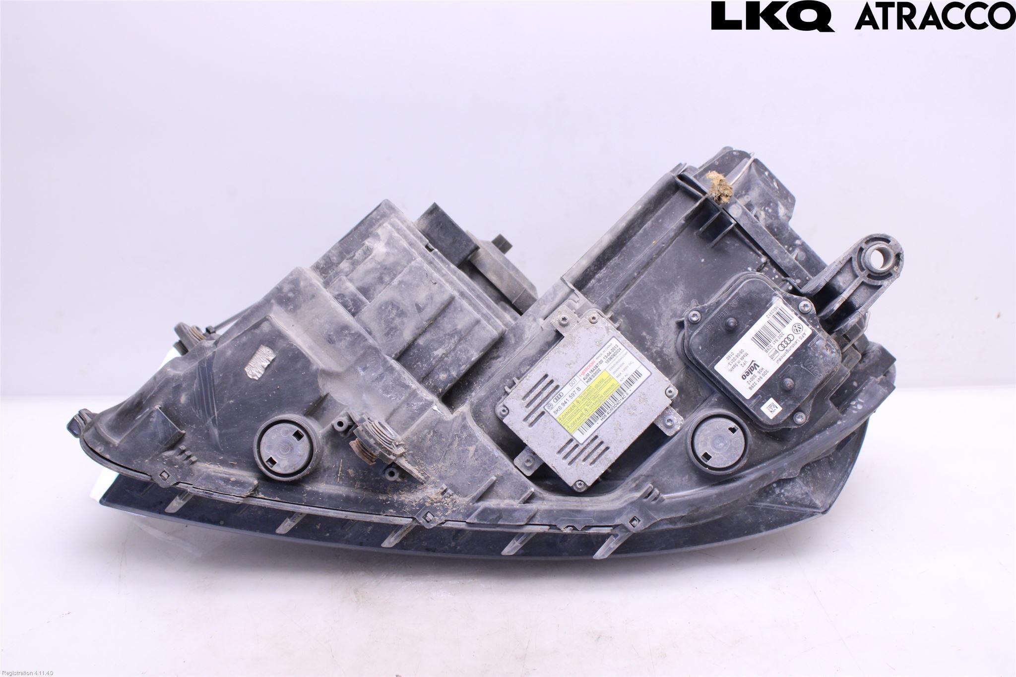 Volkswagen VW PASSAT 11-14 Strålkastare Höger
