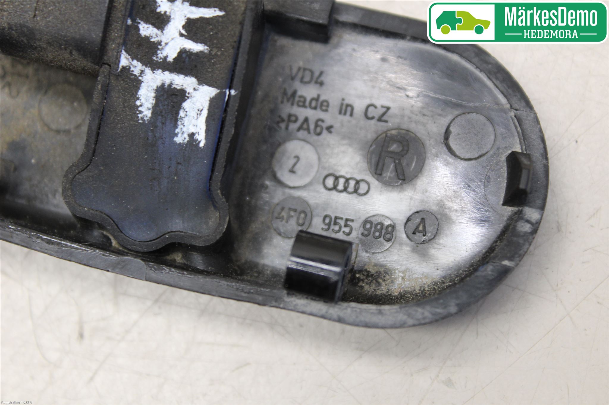 Audi A6/S6     05-11 Spolarmunstycke Rutor