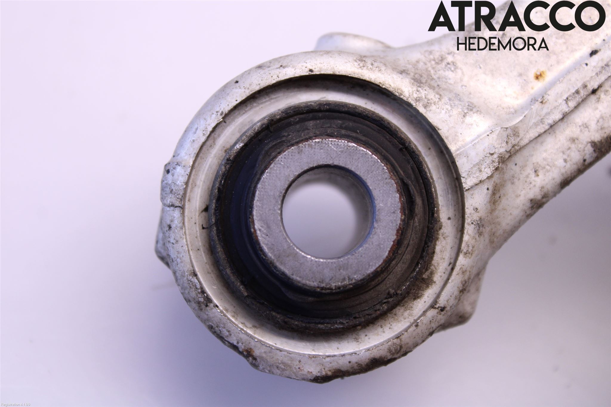 Nissan X-TRAIL 14-21 Bärarm Bak Övre Höger